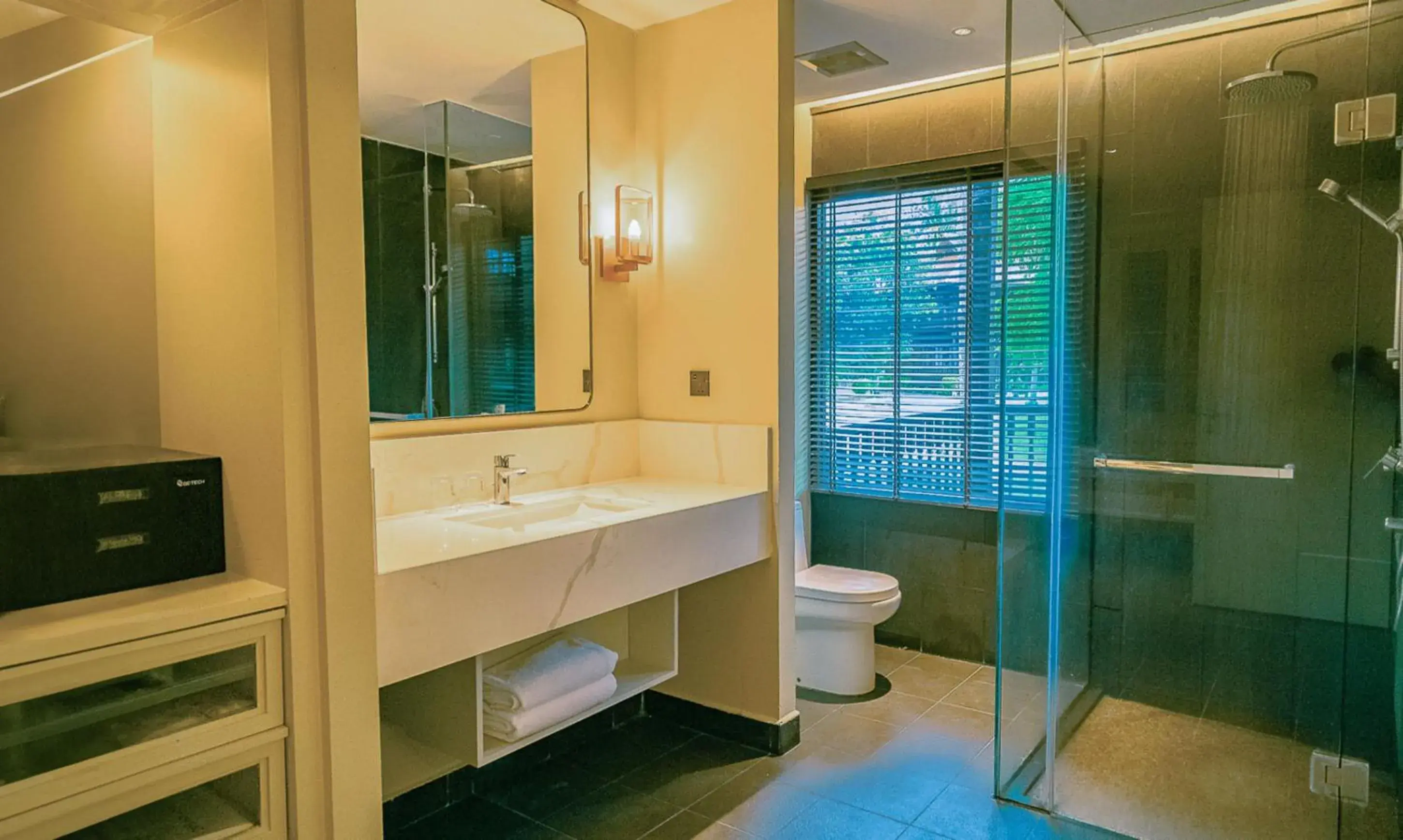 Bathroom in Pelangi Beach Resort & Spa, Langkawi Bathroom in Pelangi Beach Resort & Spa, Langkawi