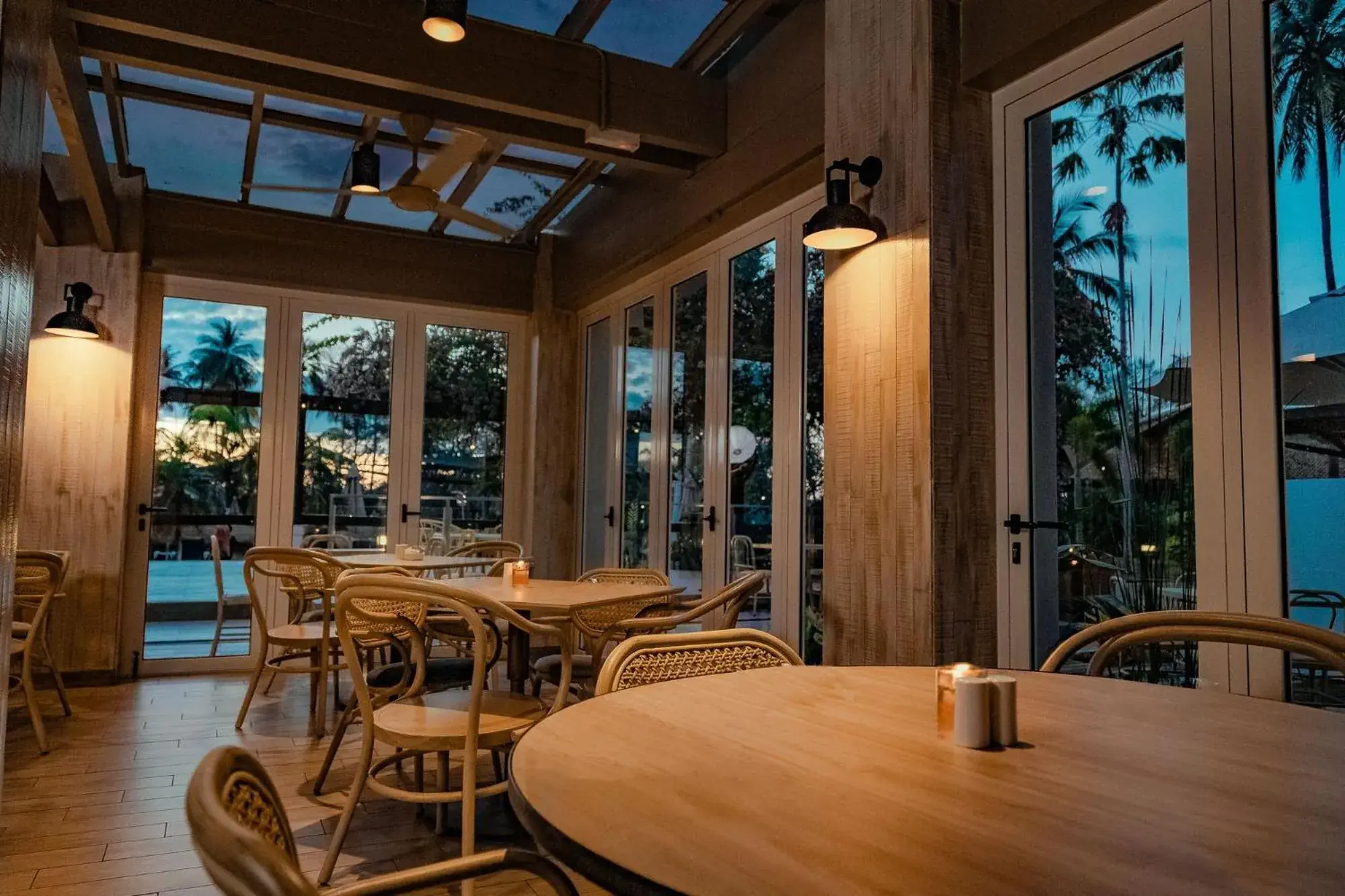 Restaurant/places to eat in Pelangi Beach Resort & Spa, Langkawi Restaurant/places to eat in Pelangi Beach Resort & Spa, Langkawi