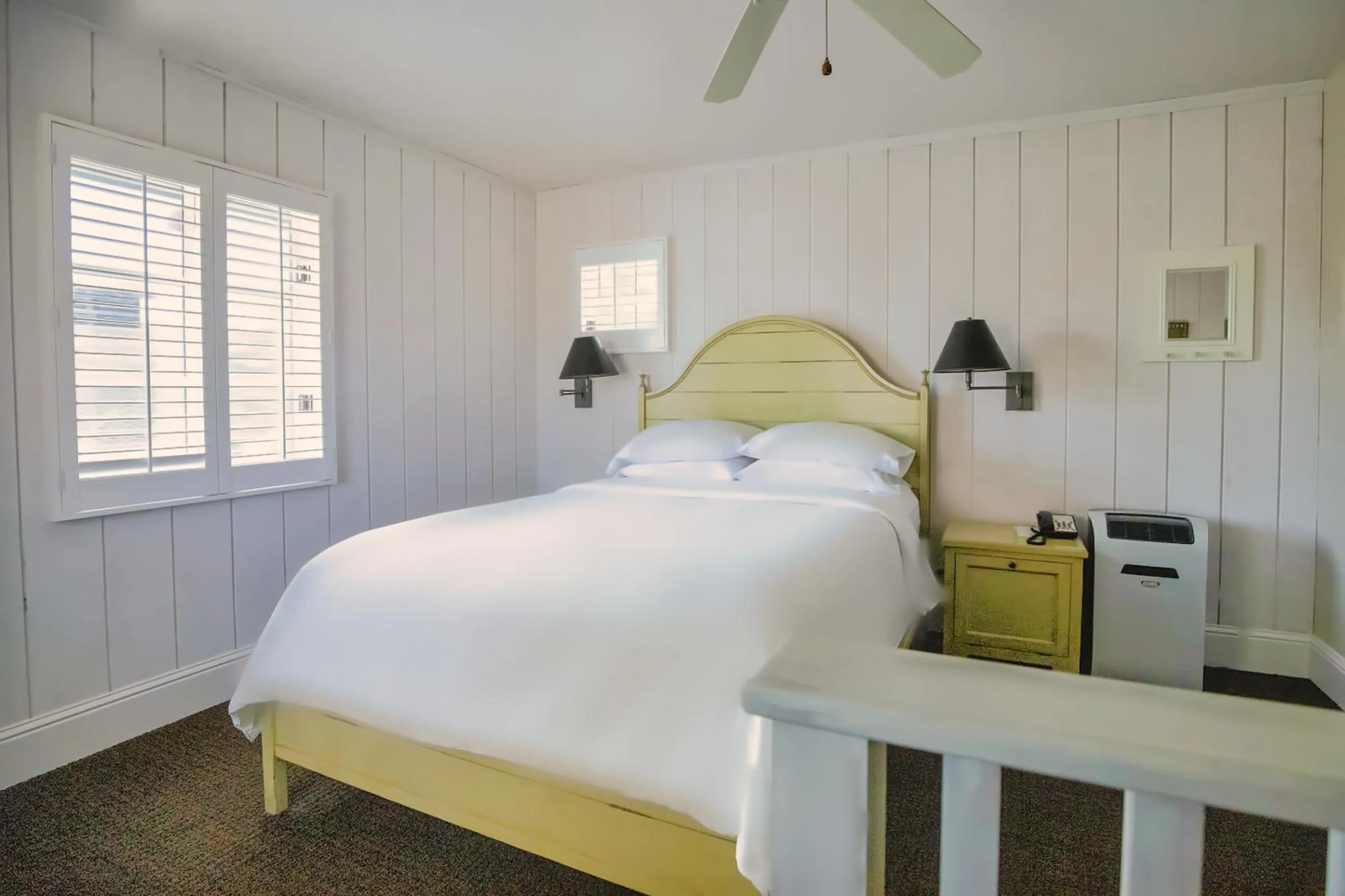 Photo of the whole room, Bed in Appellation Lodi - Wine & Roses Resort and Spa