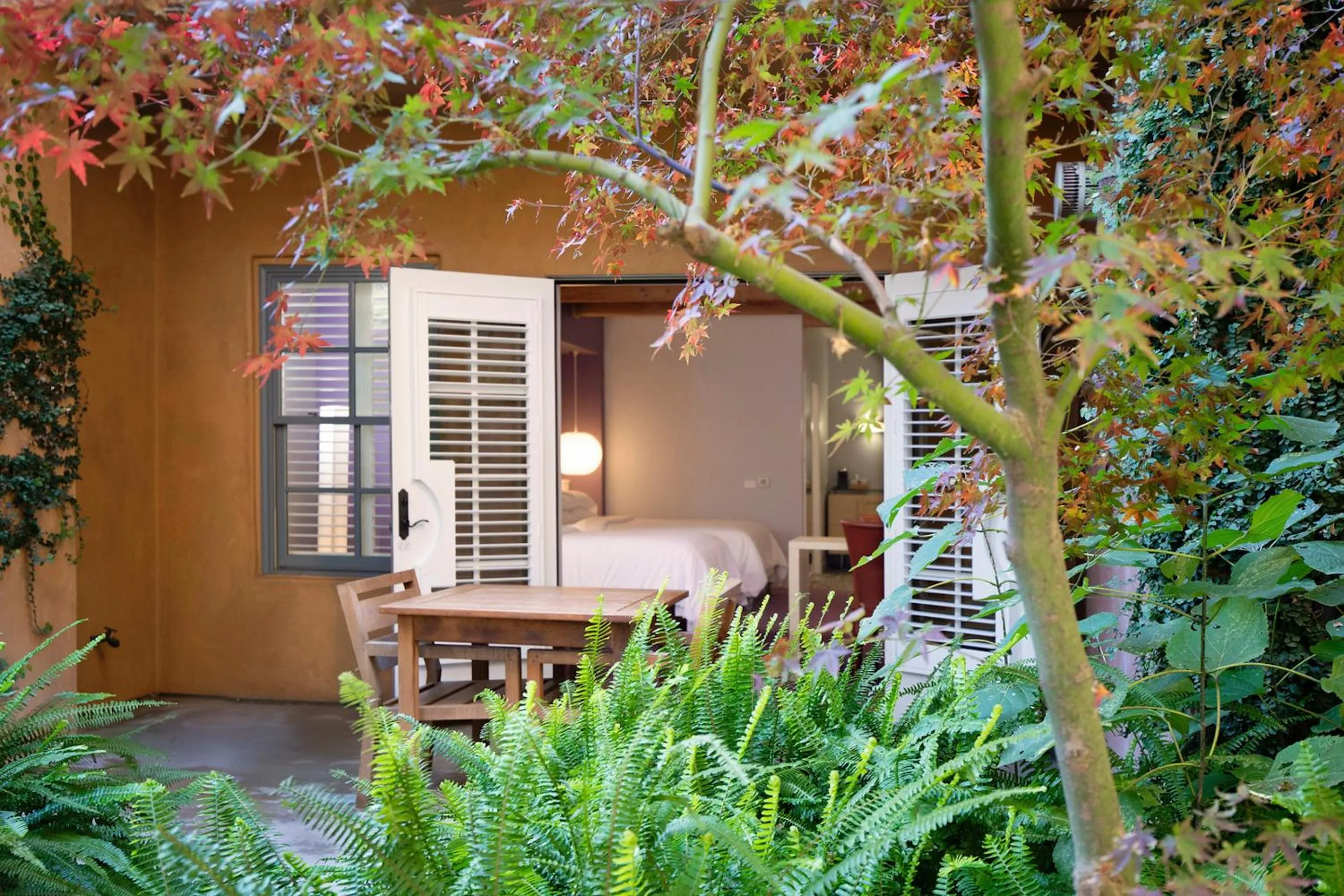 Bedroom in Appellation Lodi - Wine & Roses Resort and Spa