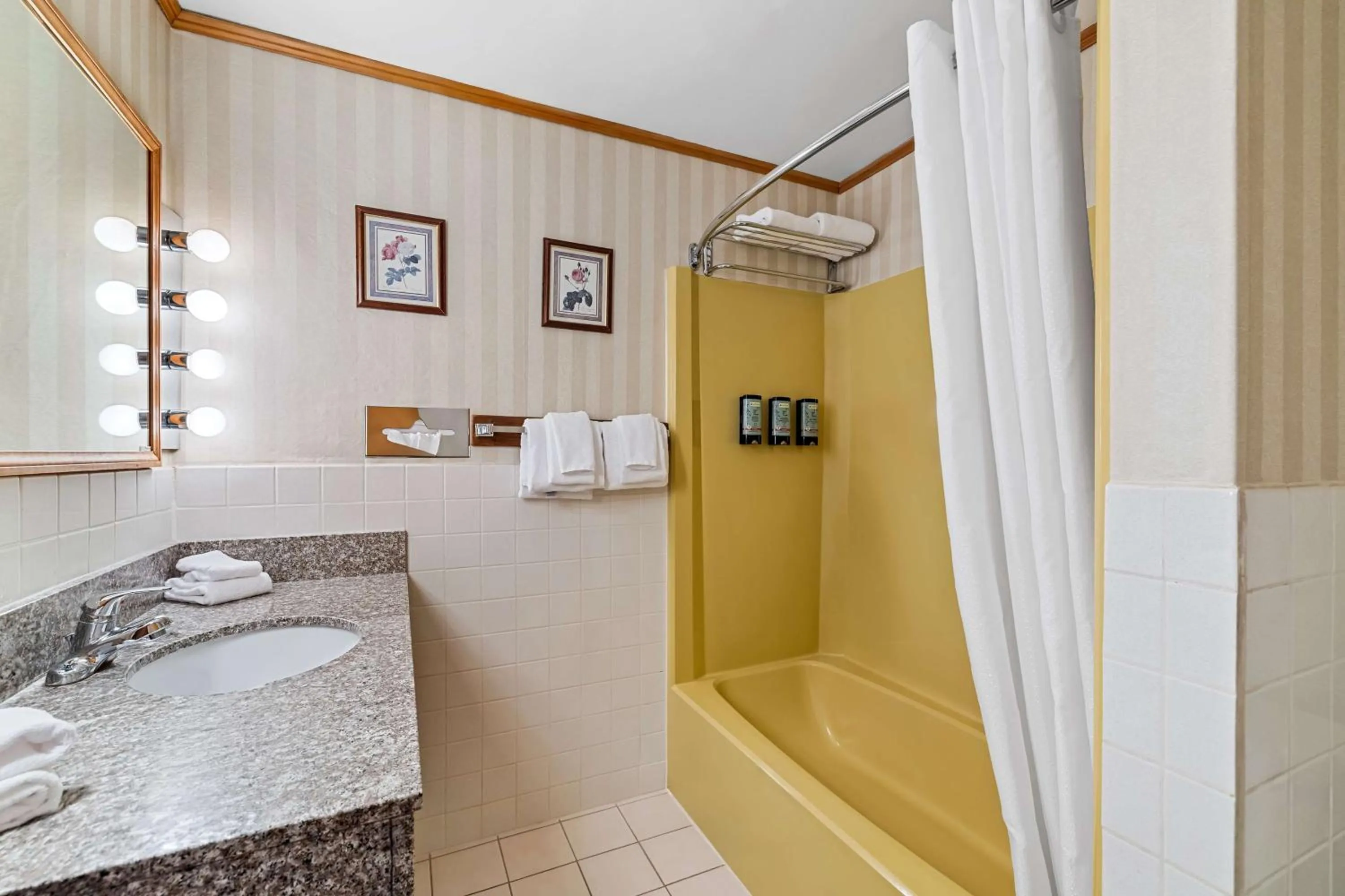 Photo of the whole room in Best Western Adirondack Inn