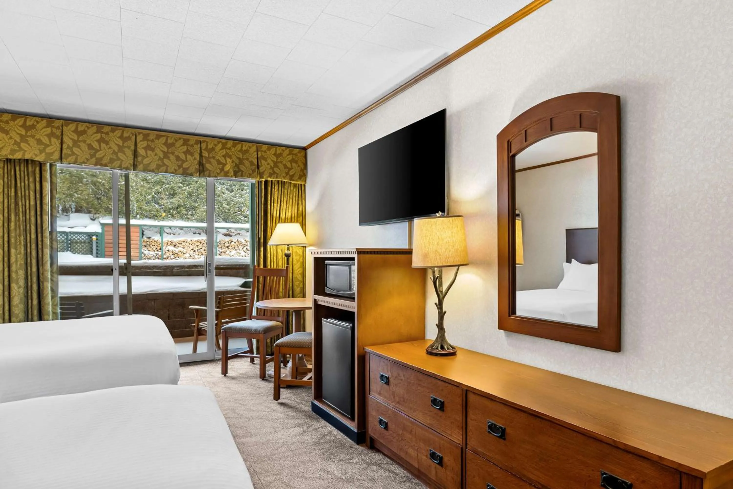 Bedroom, Bed in Best Western Adirondack Inn