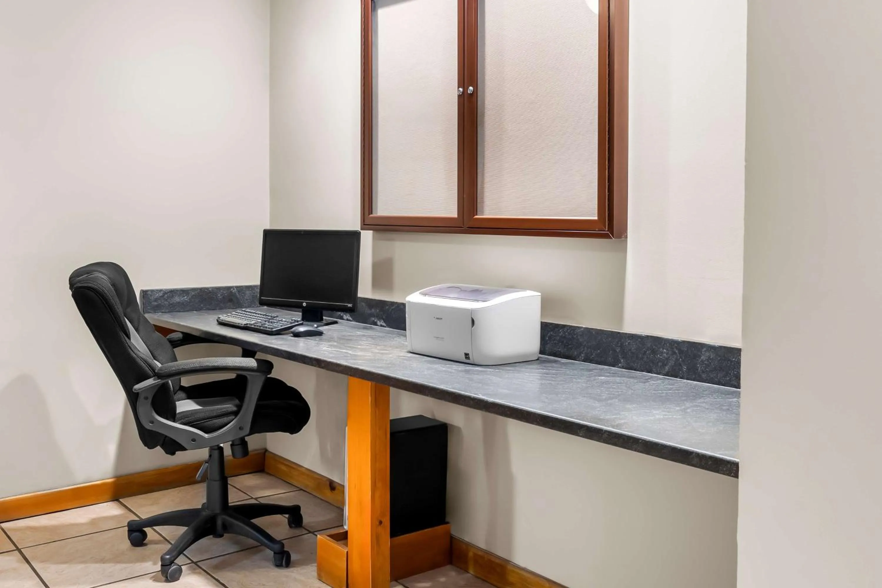 Business facilities in Best Western Adirondack Inn