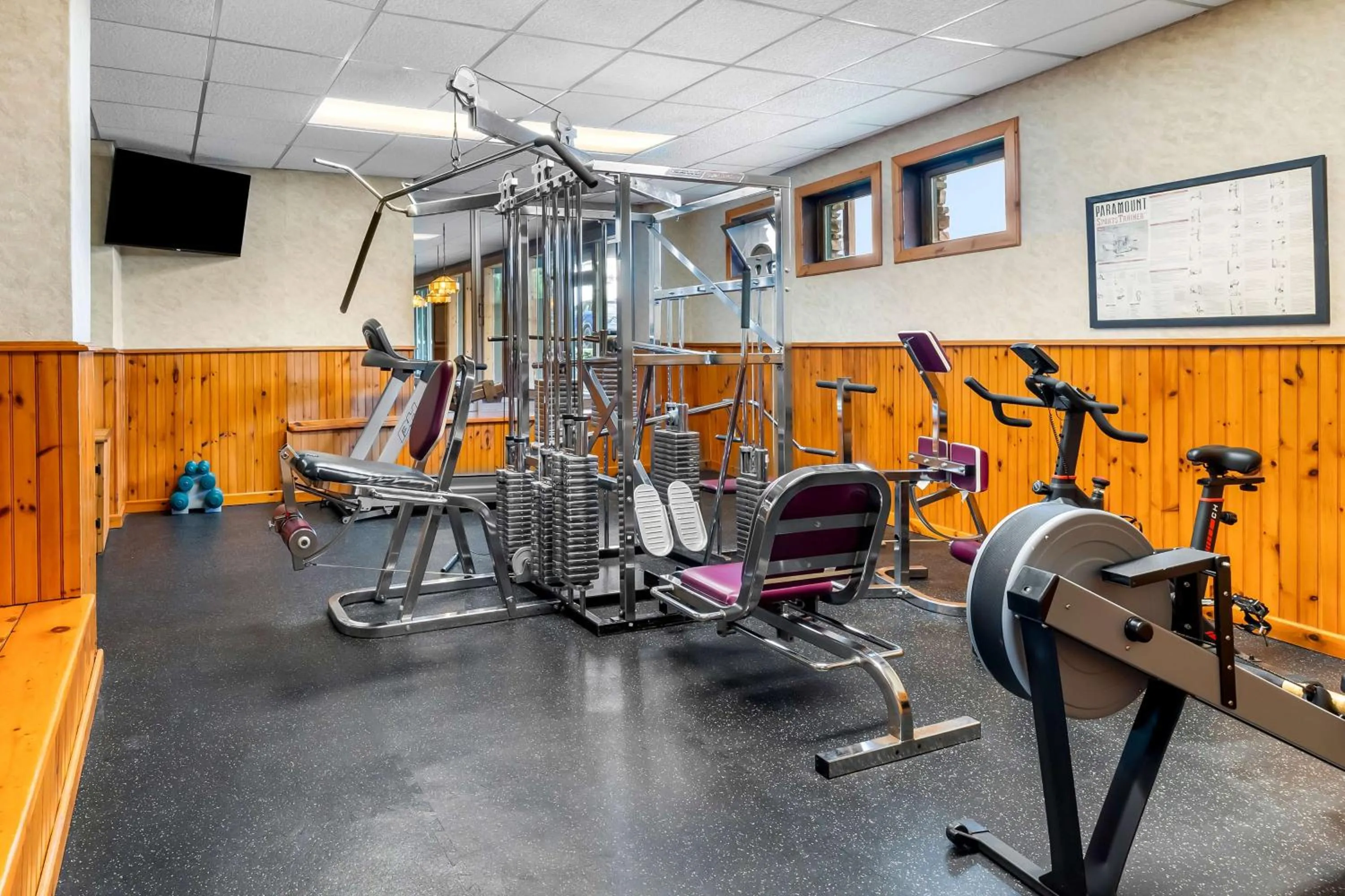 Fitness centre/facilities in Best Western Adirondack Inn