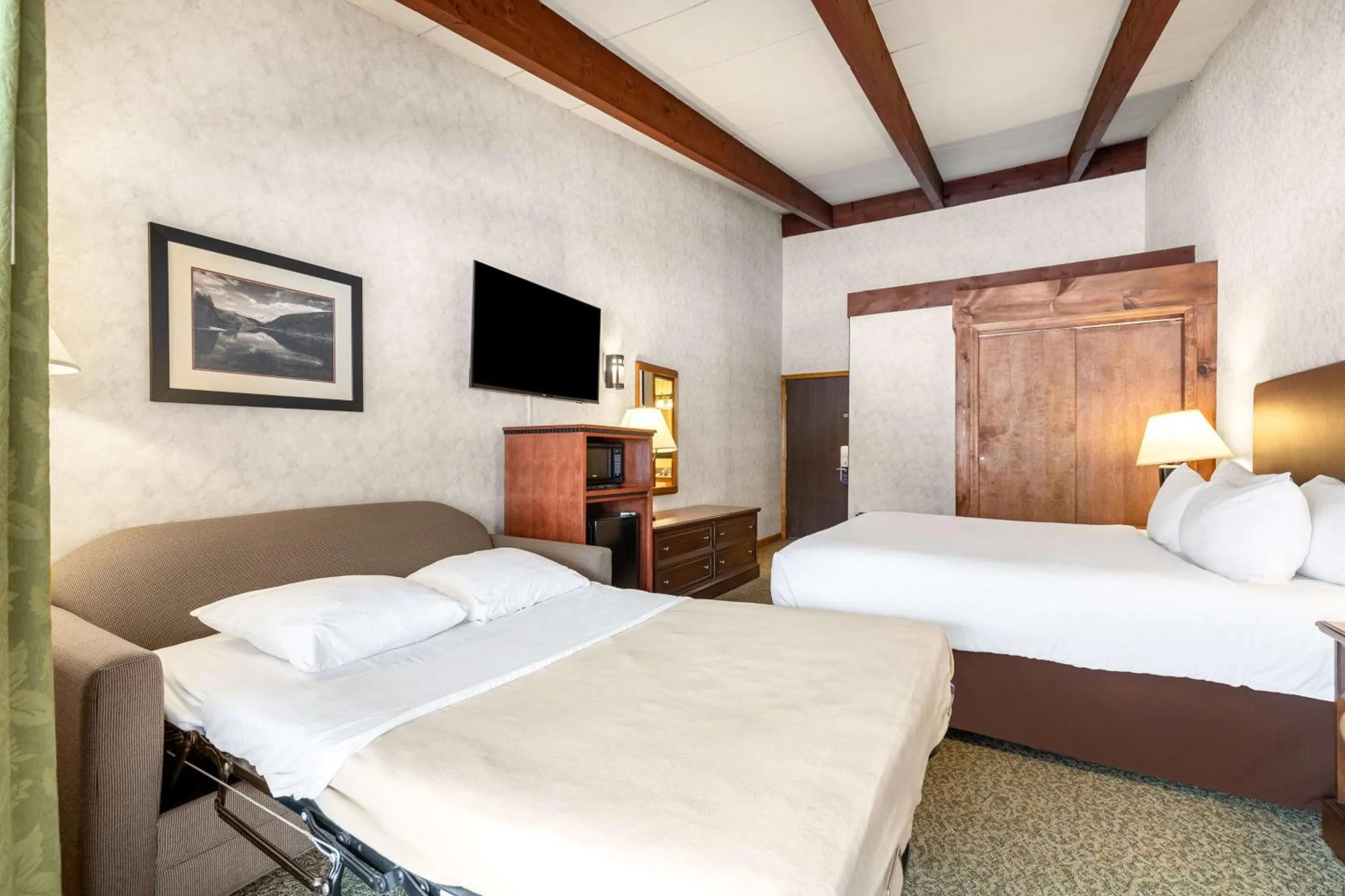 Bedroom, Bed in Best Western Adirondack Inn