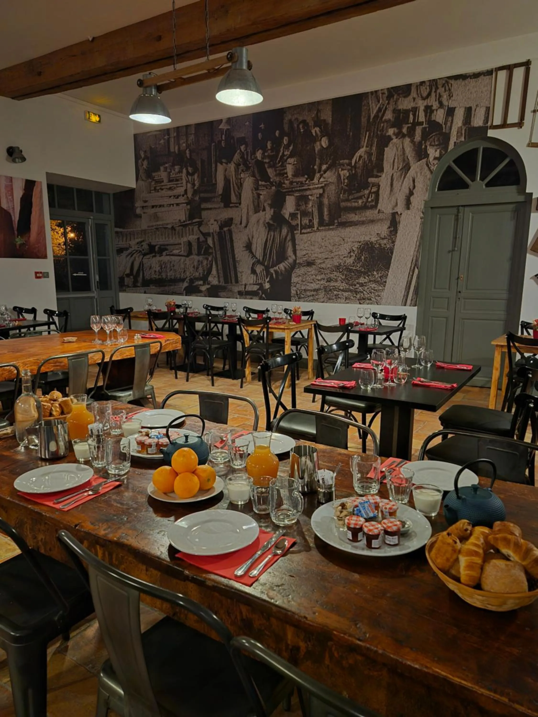 Breakfast in Contact Hôtel Le Minervois - Hôtel & Restaurant Au nord de Carcassonne