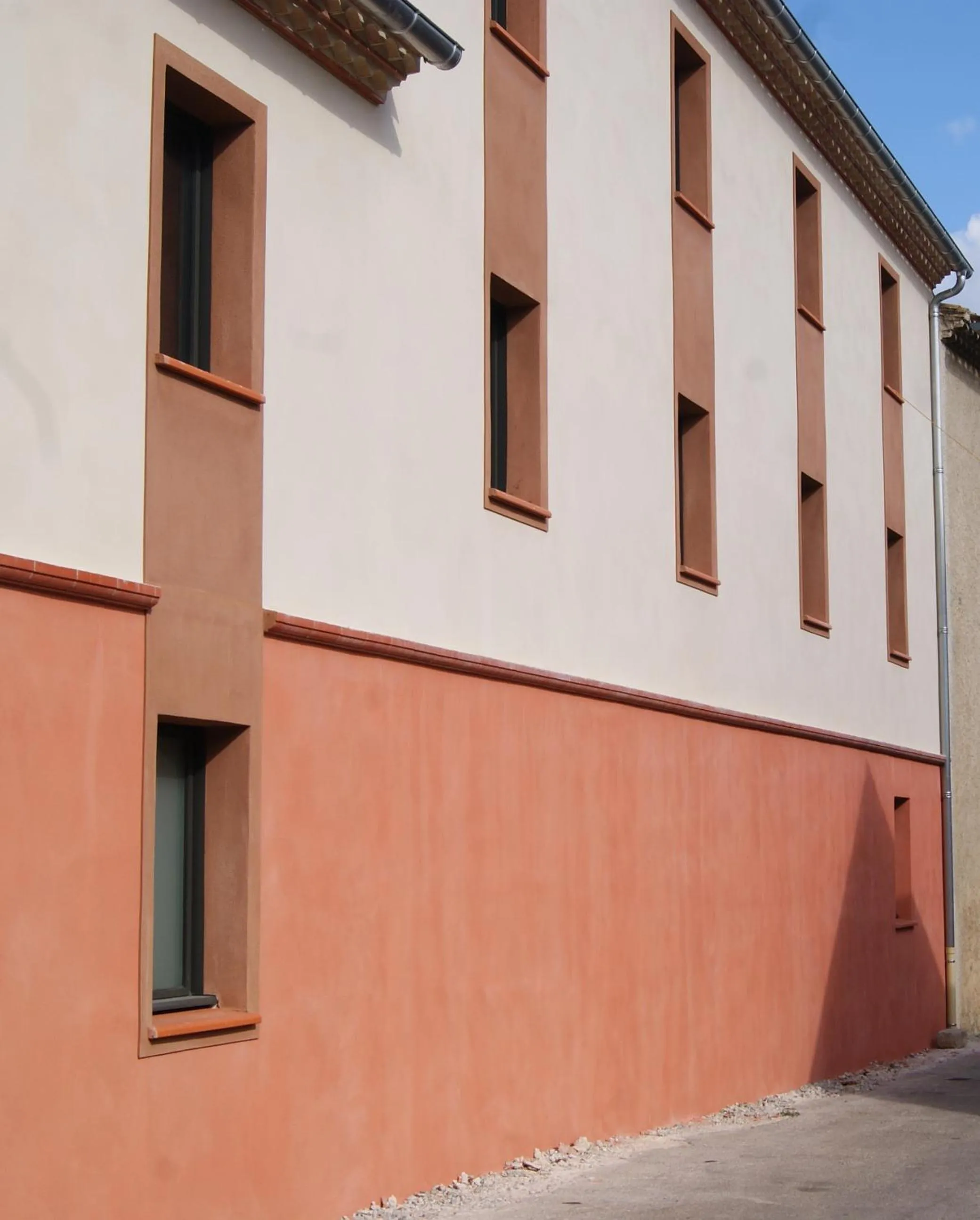 Facade/entrance in Contact Hôtel Le Minervois - Hôtel & Restaurant Au nord de Carcassonne