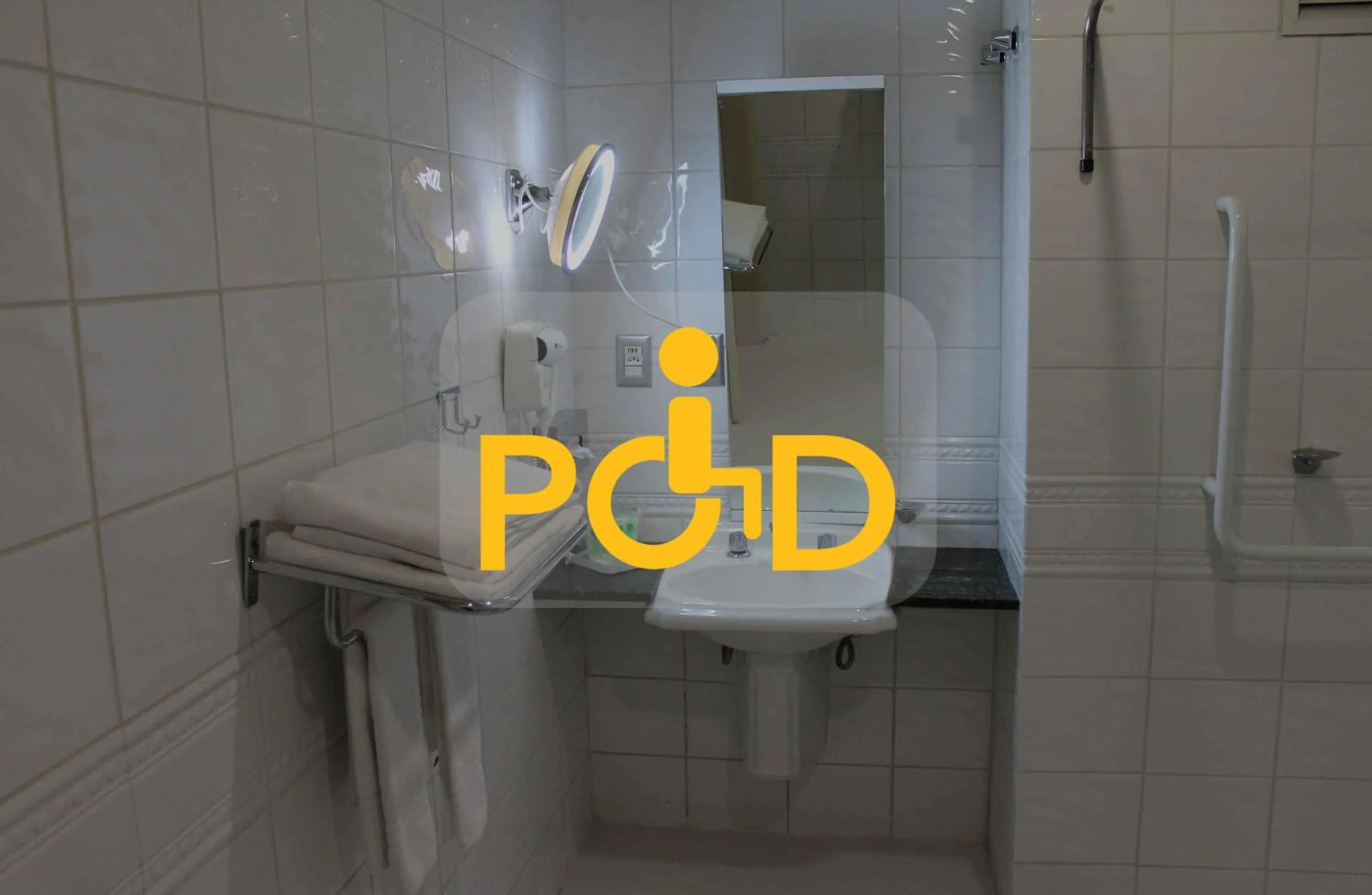 Bathroom in Master Porto Alegre Hotel - Av Carlos Gomes, Próximo ao Consulado Americano