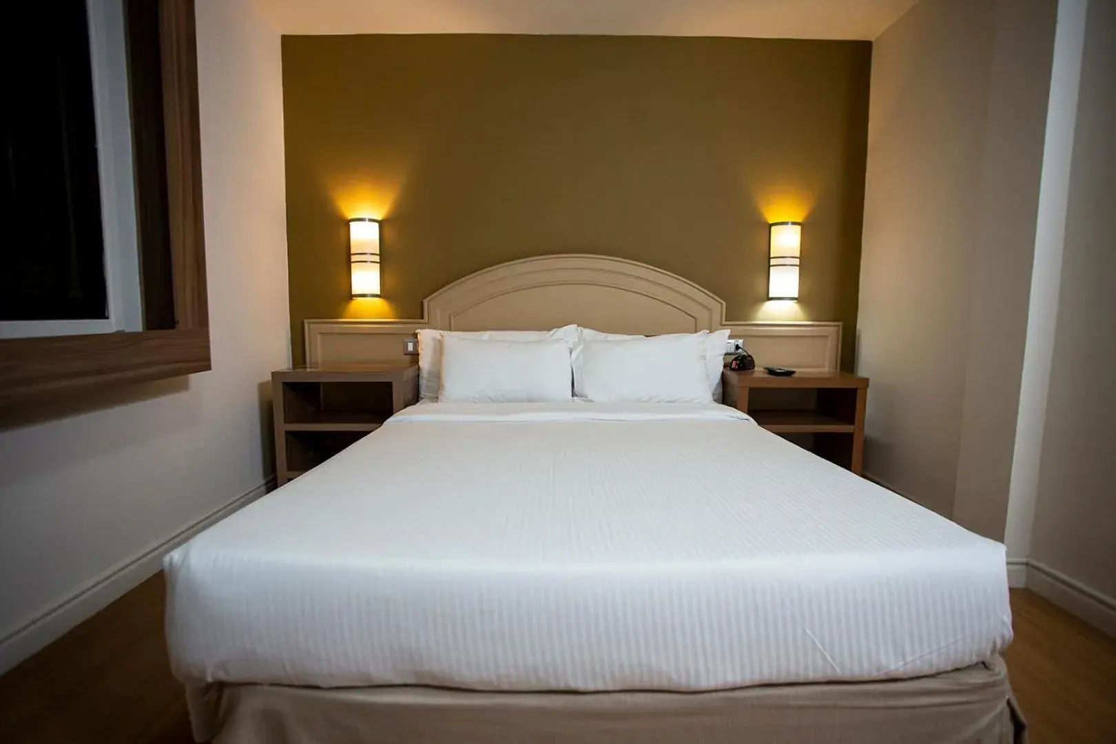 Bed in Master Porto Alegre Hotel - Av Carlos Gomes, Próximo ao Consulado Americano Bed in Master Porto Alegre Hotel - Av Carlos Gomes, Próximo ao Consulado Americano