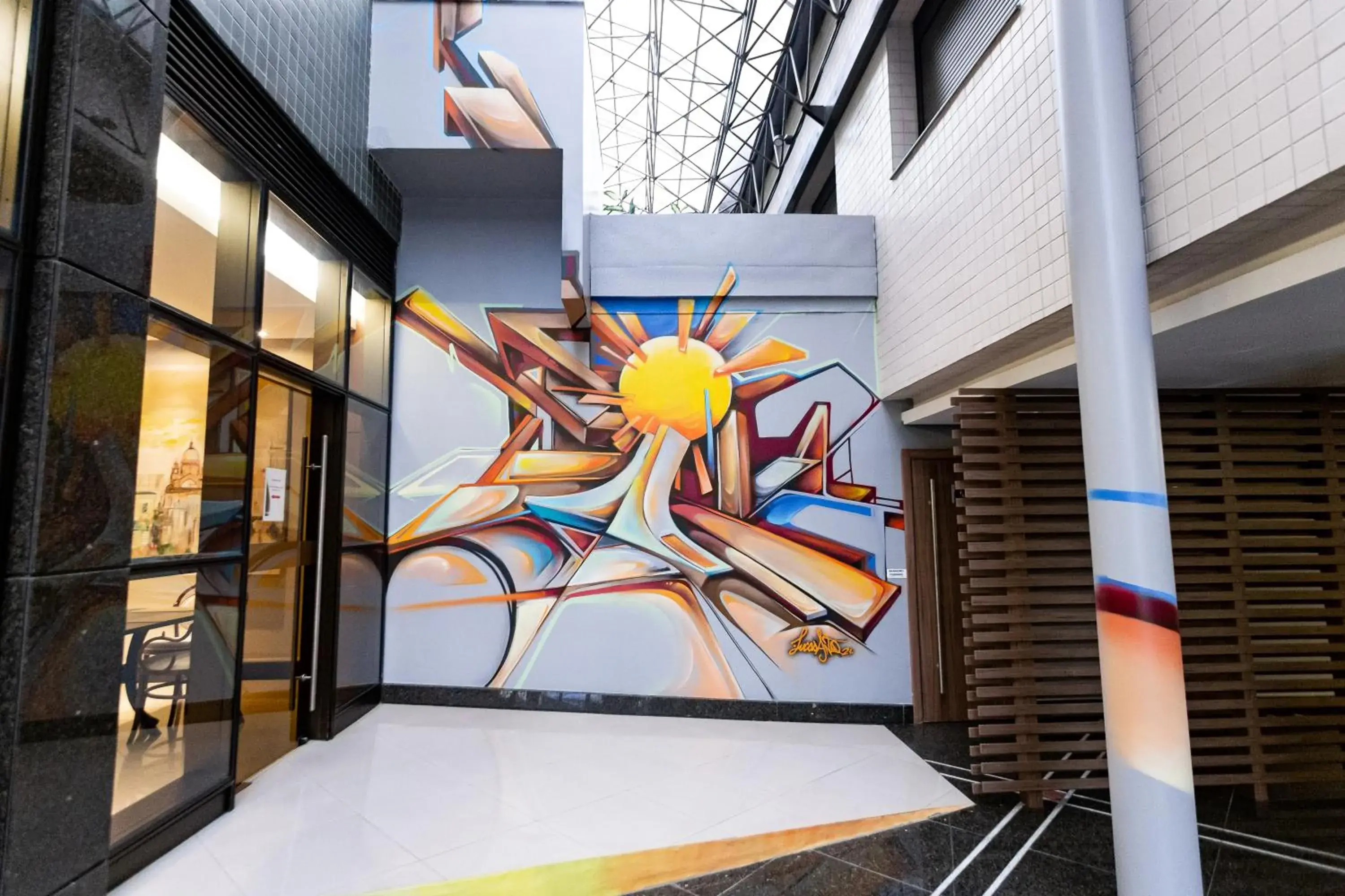 Lobby or reception in Master Porto Alegre Hotel - Av Carlos Gomes, Próximo ao Consulado Americano Lobby or reception in Master Porto Alegre Hotel - Av Carlos Gomes, Próximo ao Consulado Americano