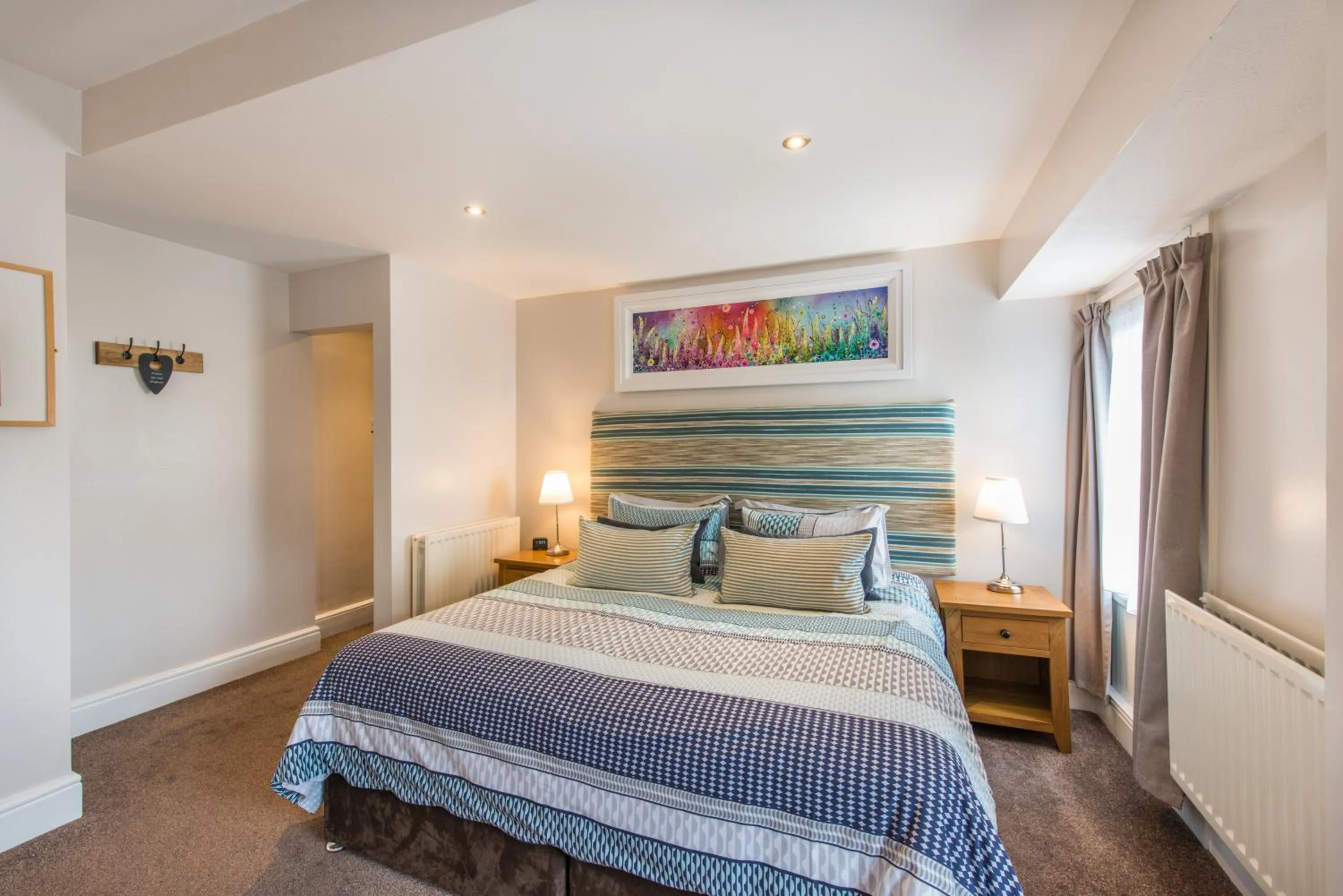 Bedroom, Bed in Tudor Lodge