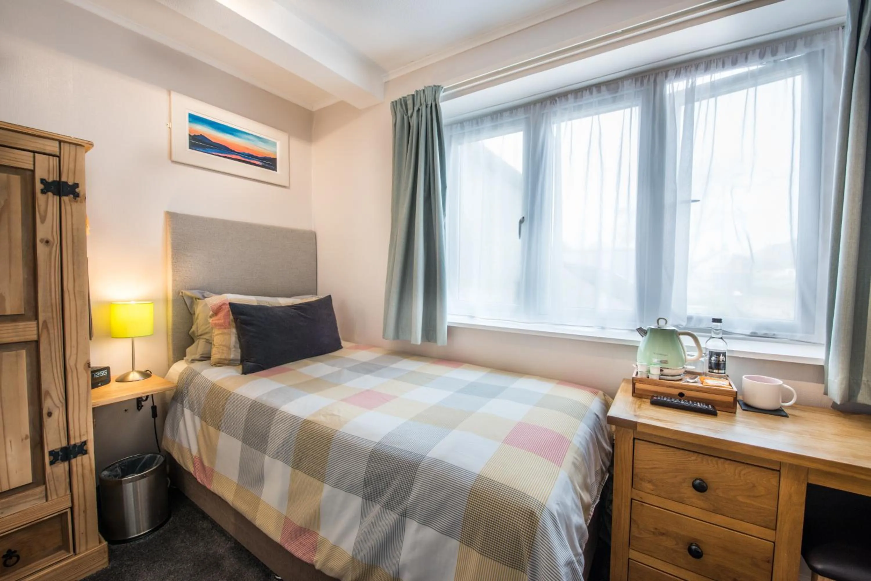 Bedroom, Bed in Tudor Lodge