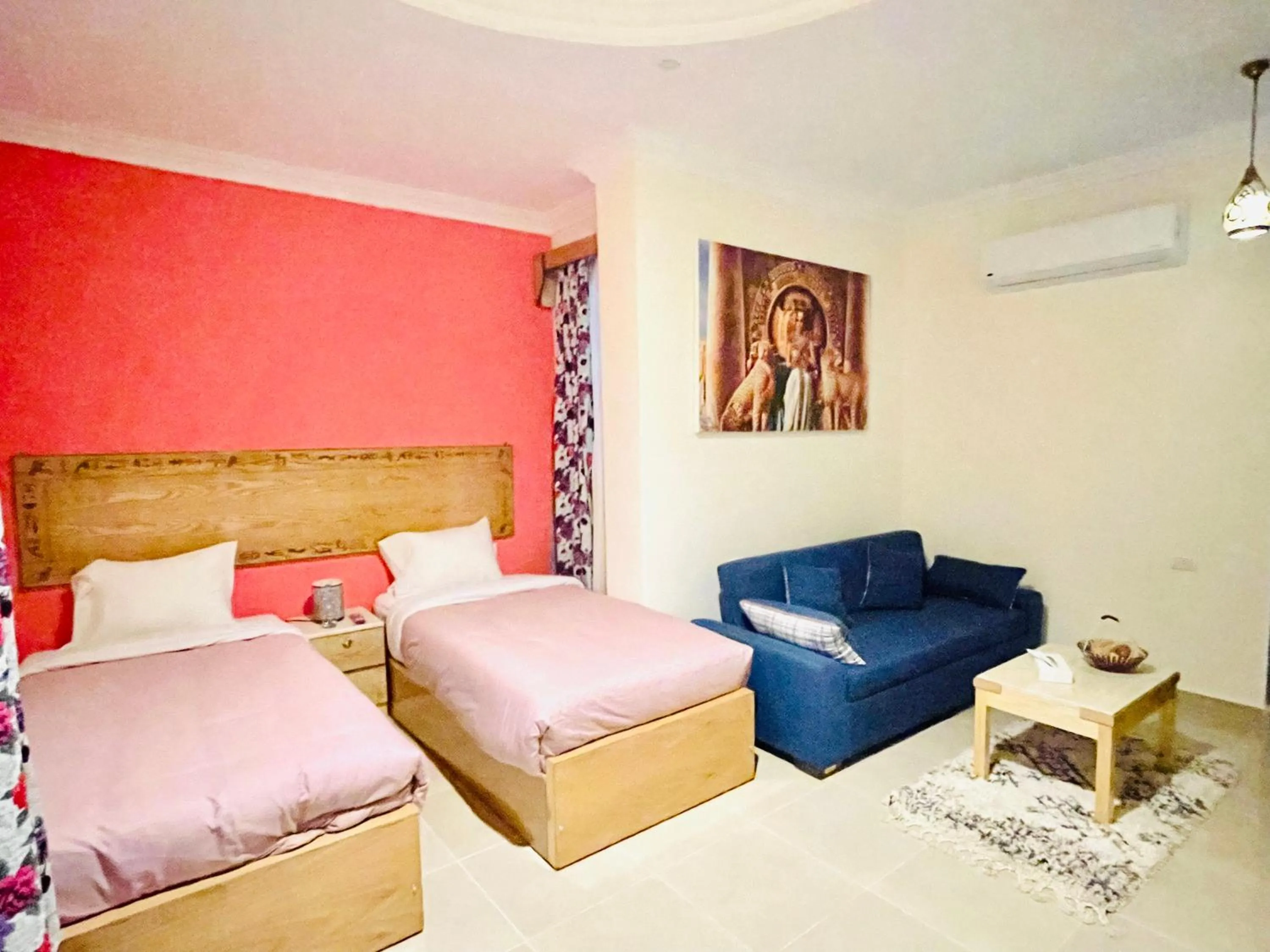 Bed in Jewel Howard Carter Hotel