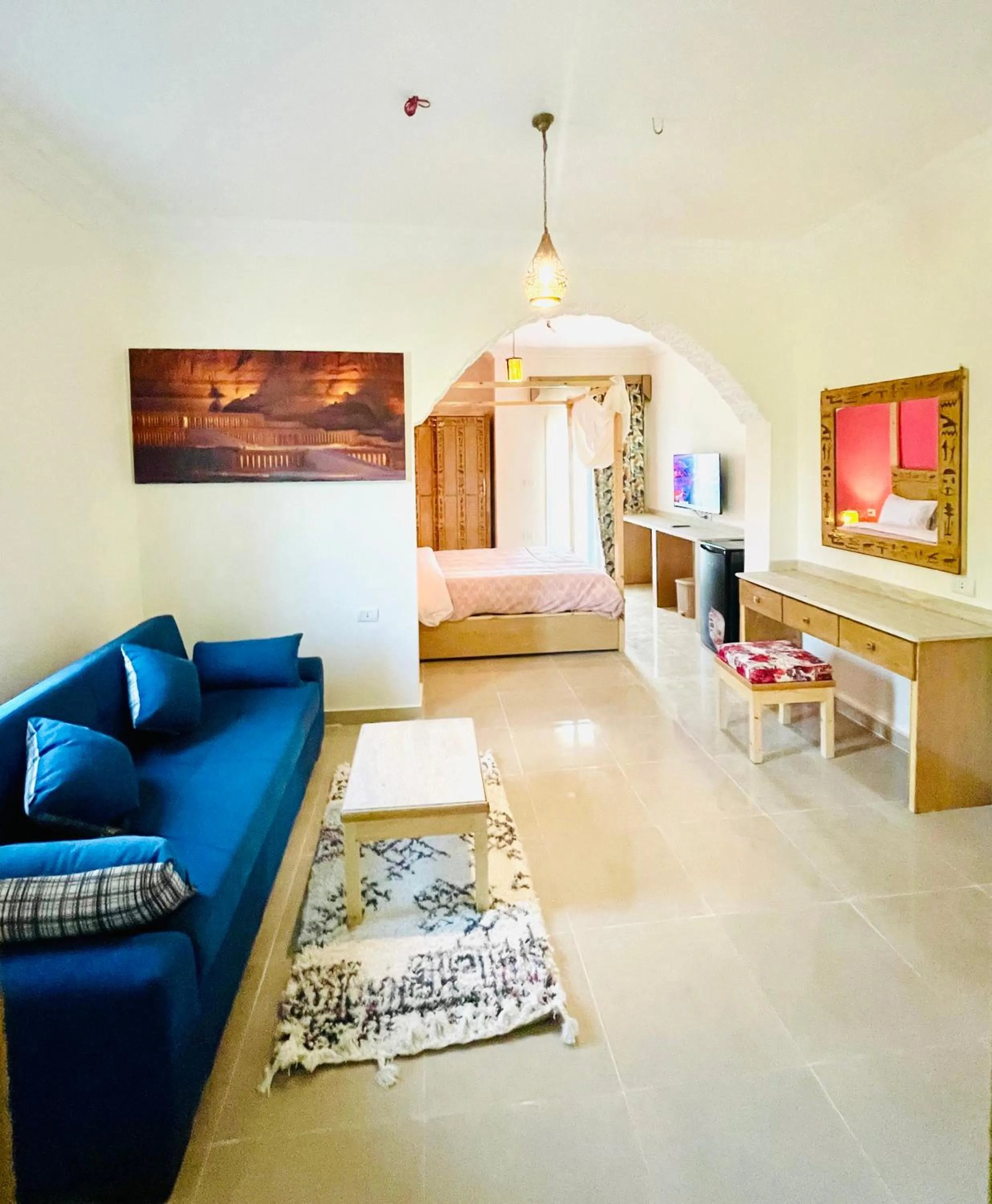 Bed in Jewel Howard Carter Hotel