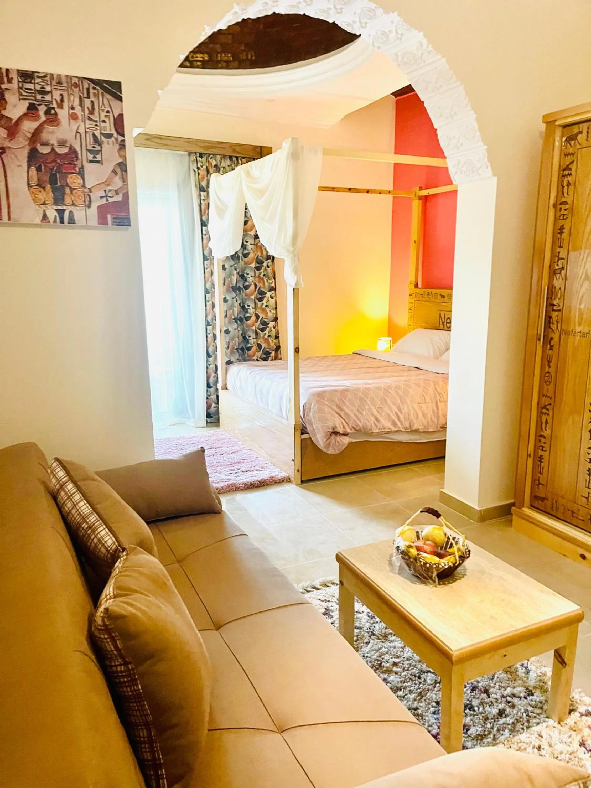 Living room, Bed in Jewel Howard Carter Hotel