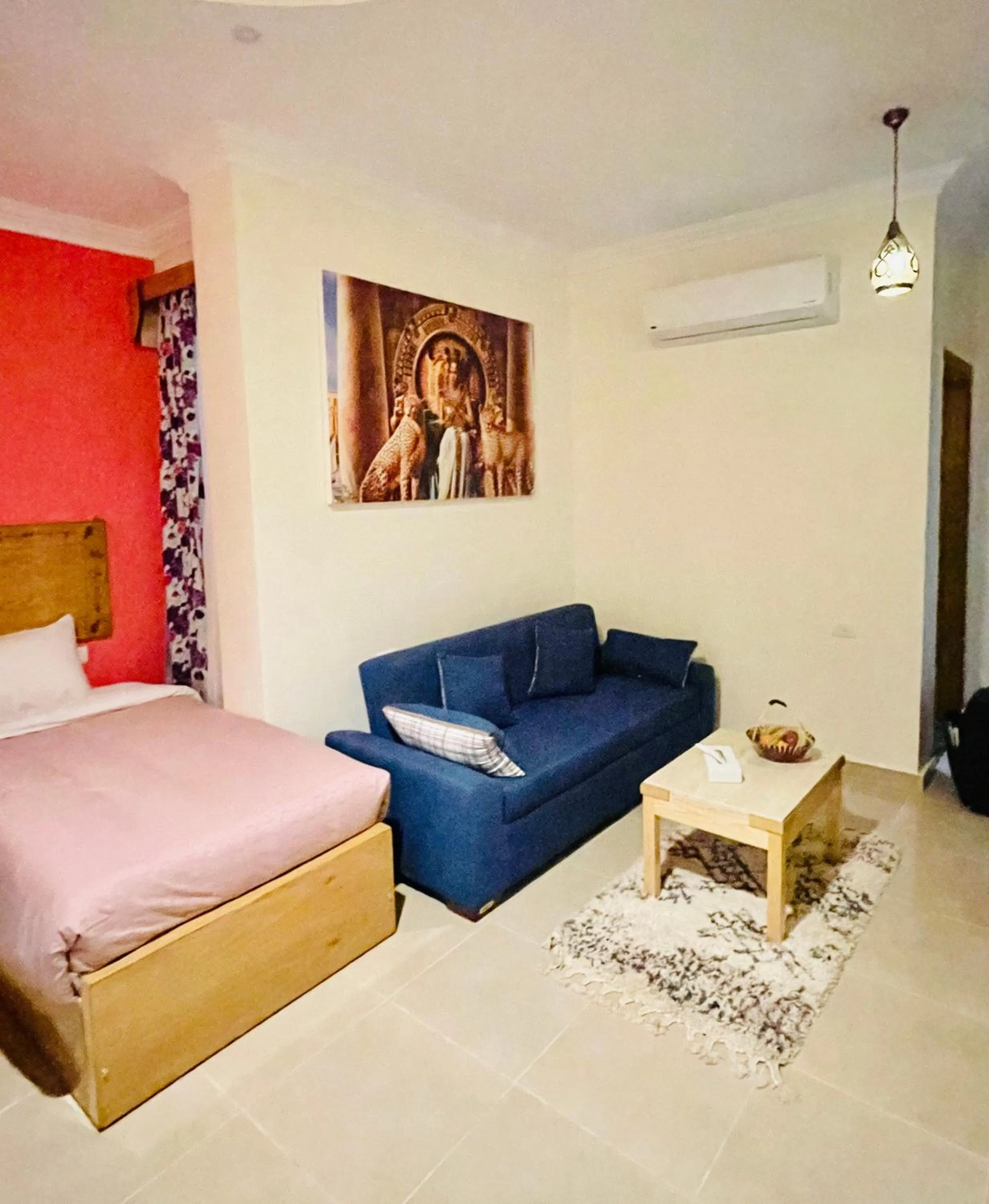 Bed in Jewel Howard Carter Hotel