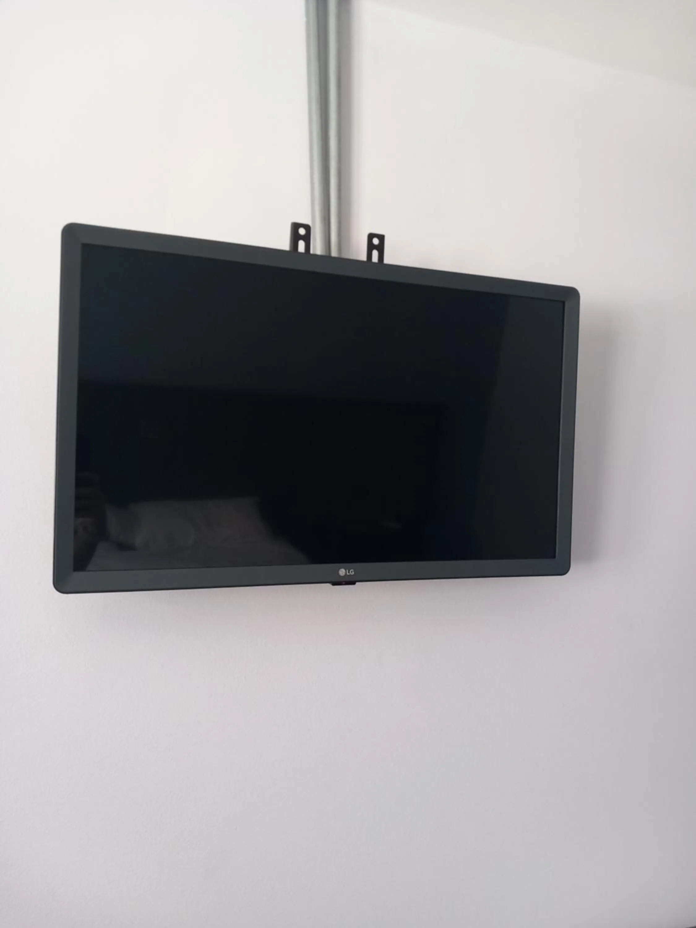 TV and multimedia in Sandown Park Lodge