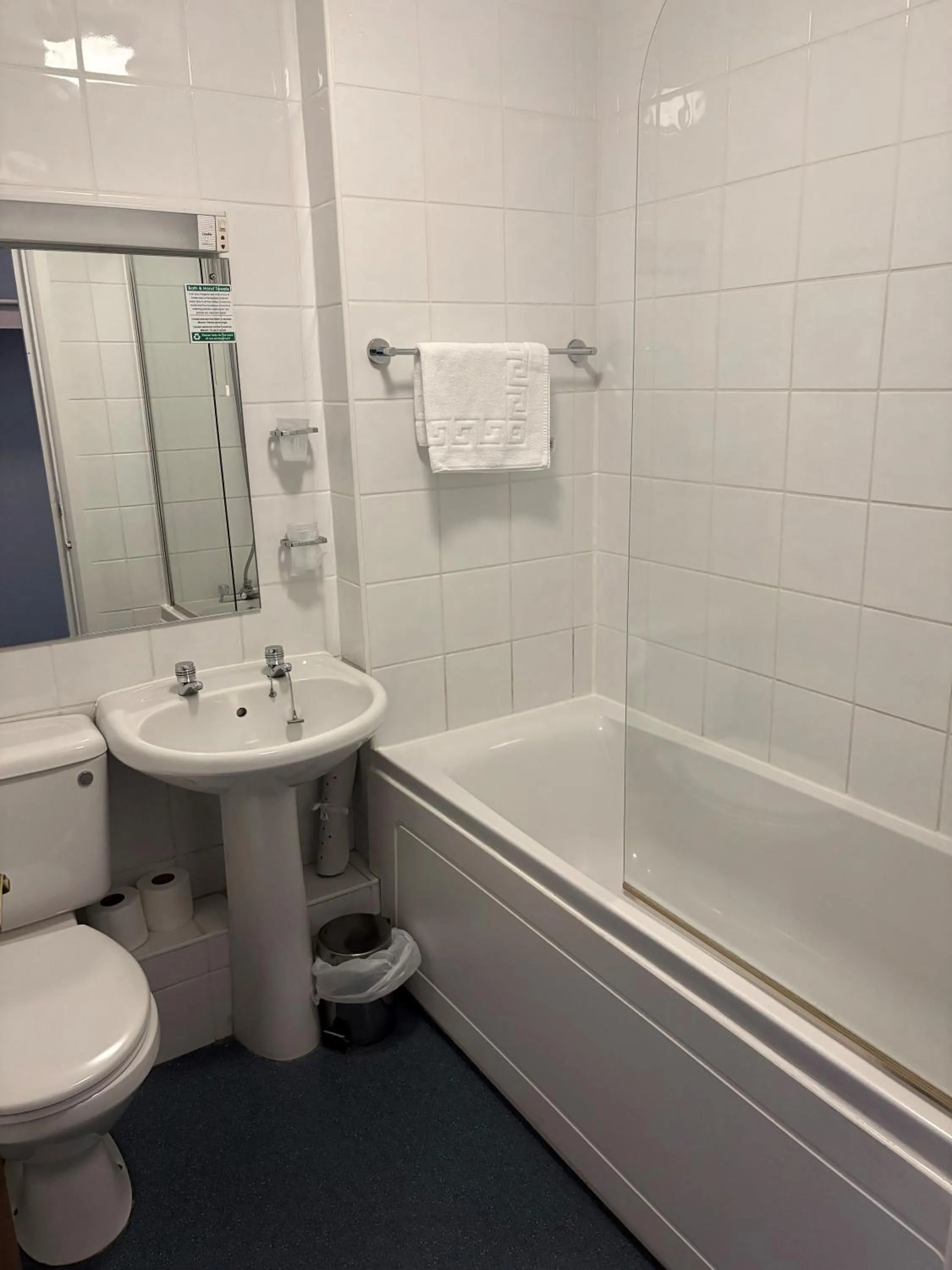 Shower in Sandown Park Lodge