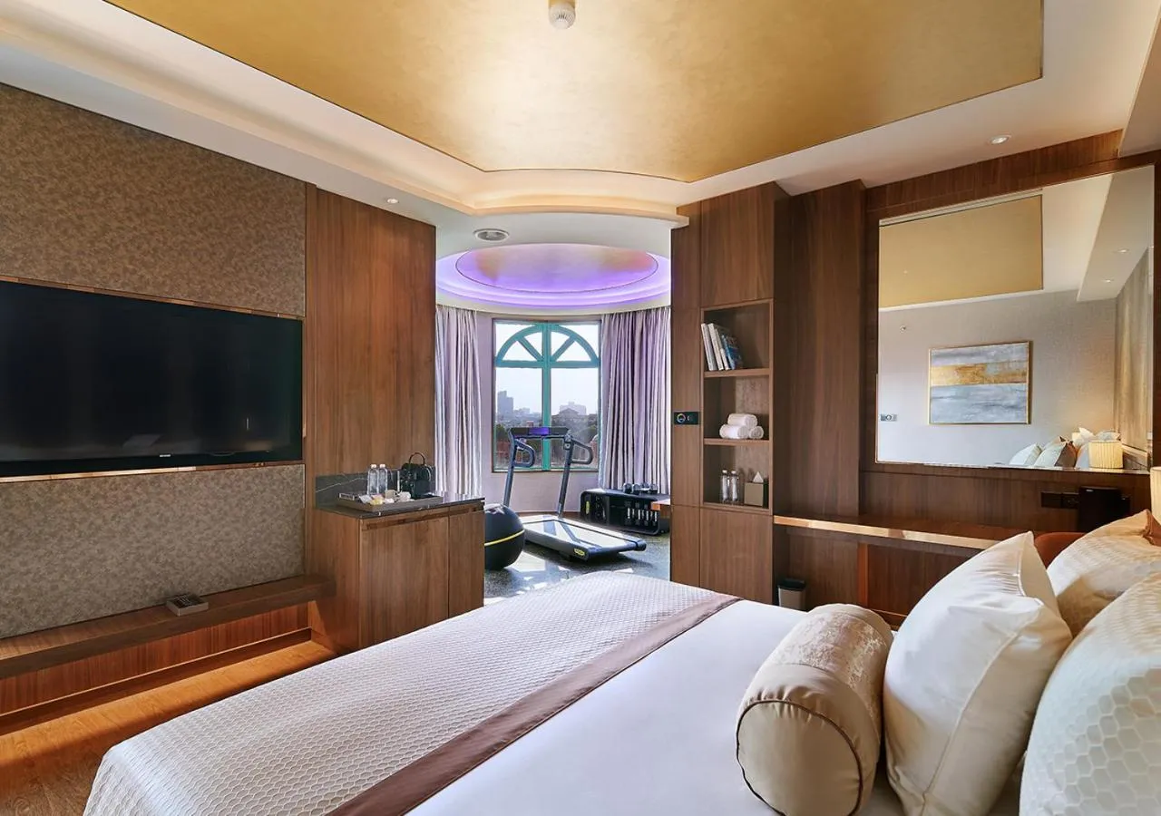 Bedroom, Bed in Sunway Resort Hotel