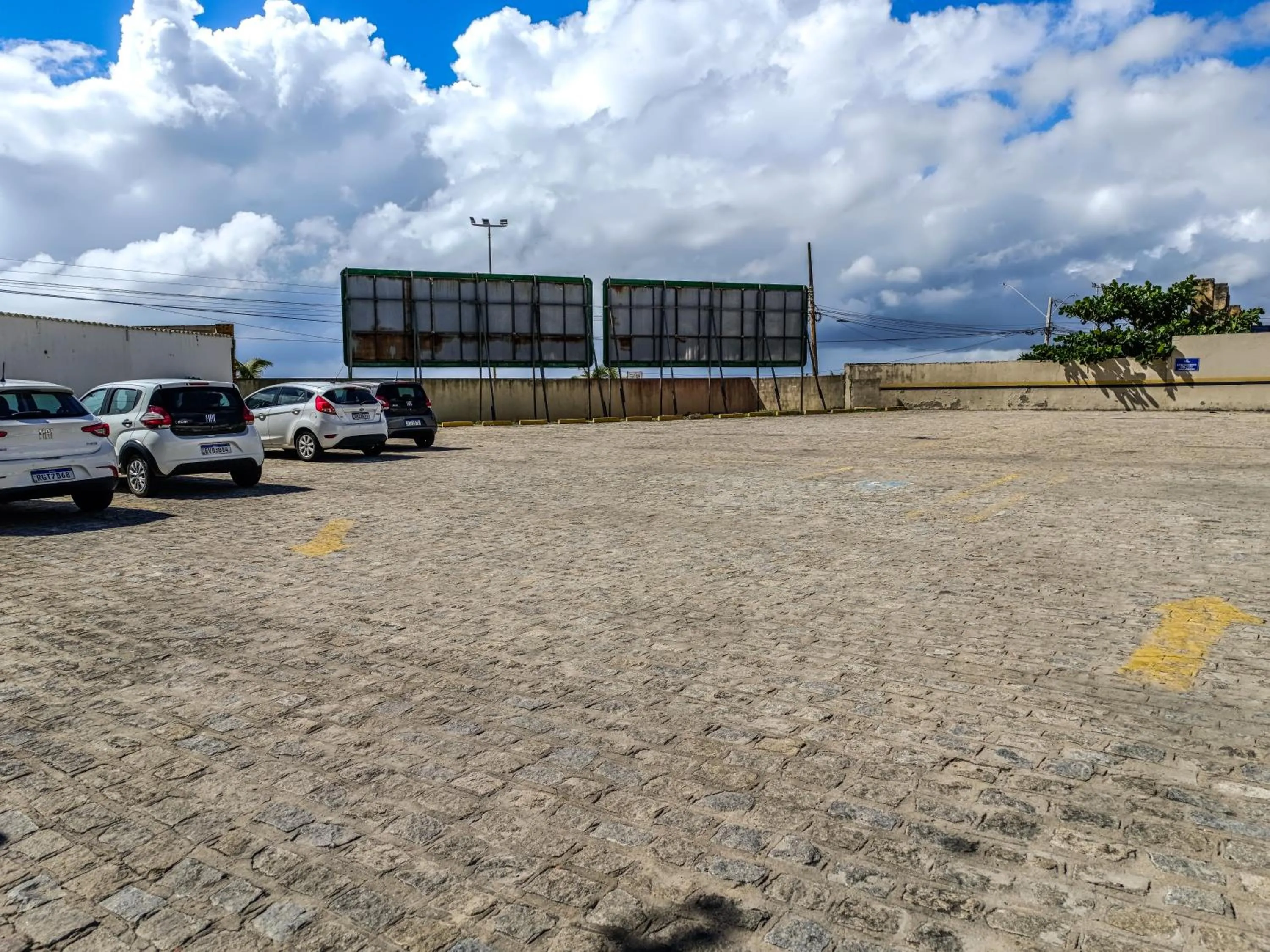 Parking in Reymar Hotel Maceió