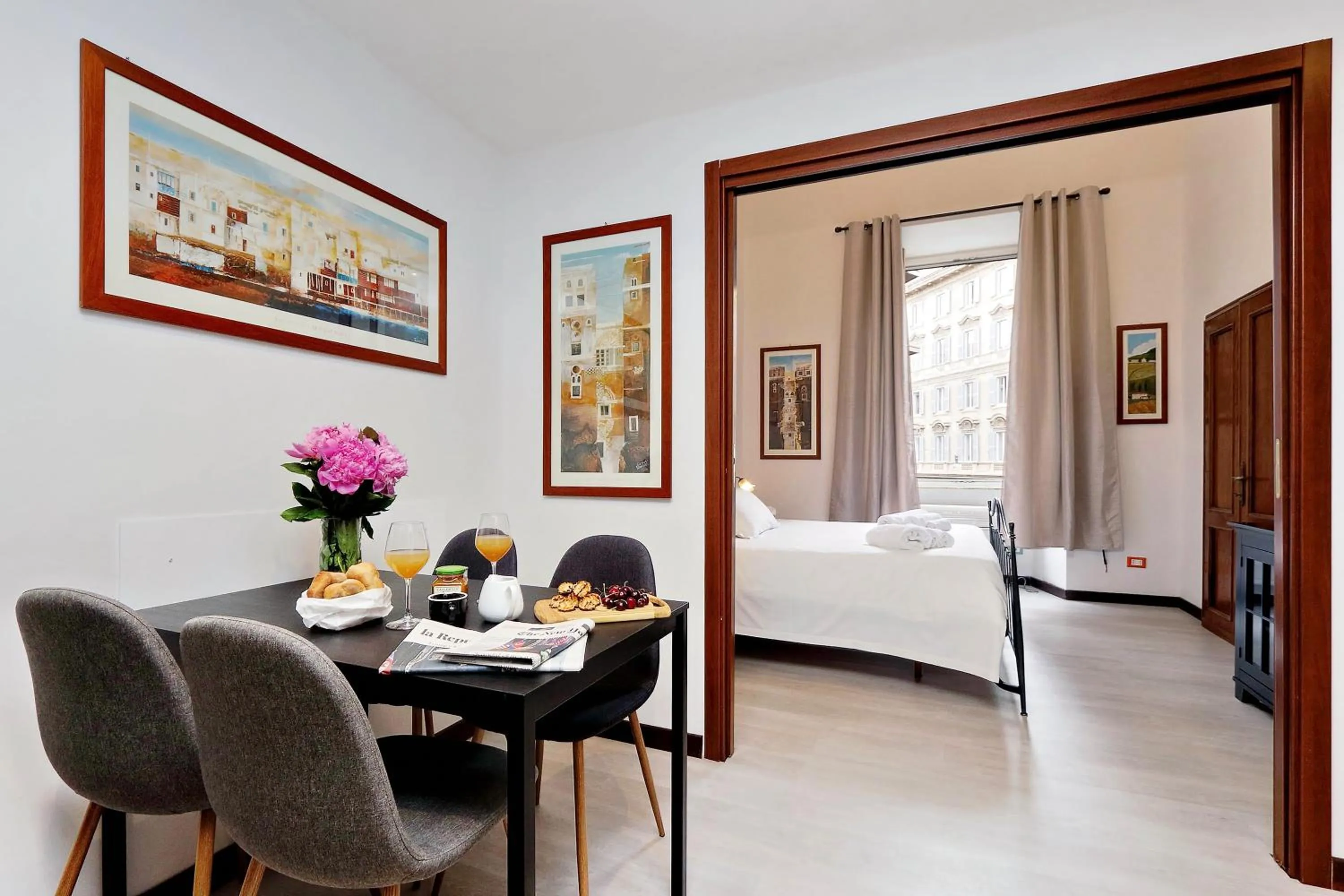 Dining area, Bed in 4BNB - Cavour Square Apartment