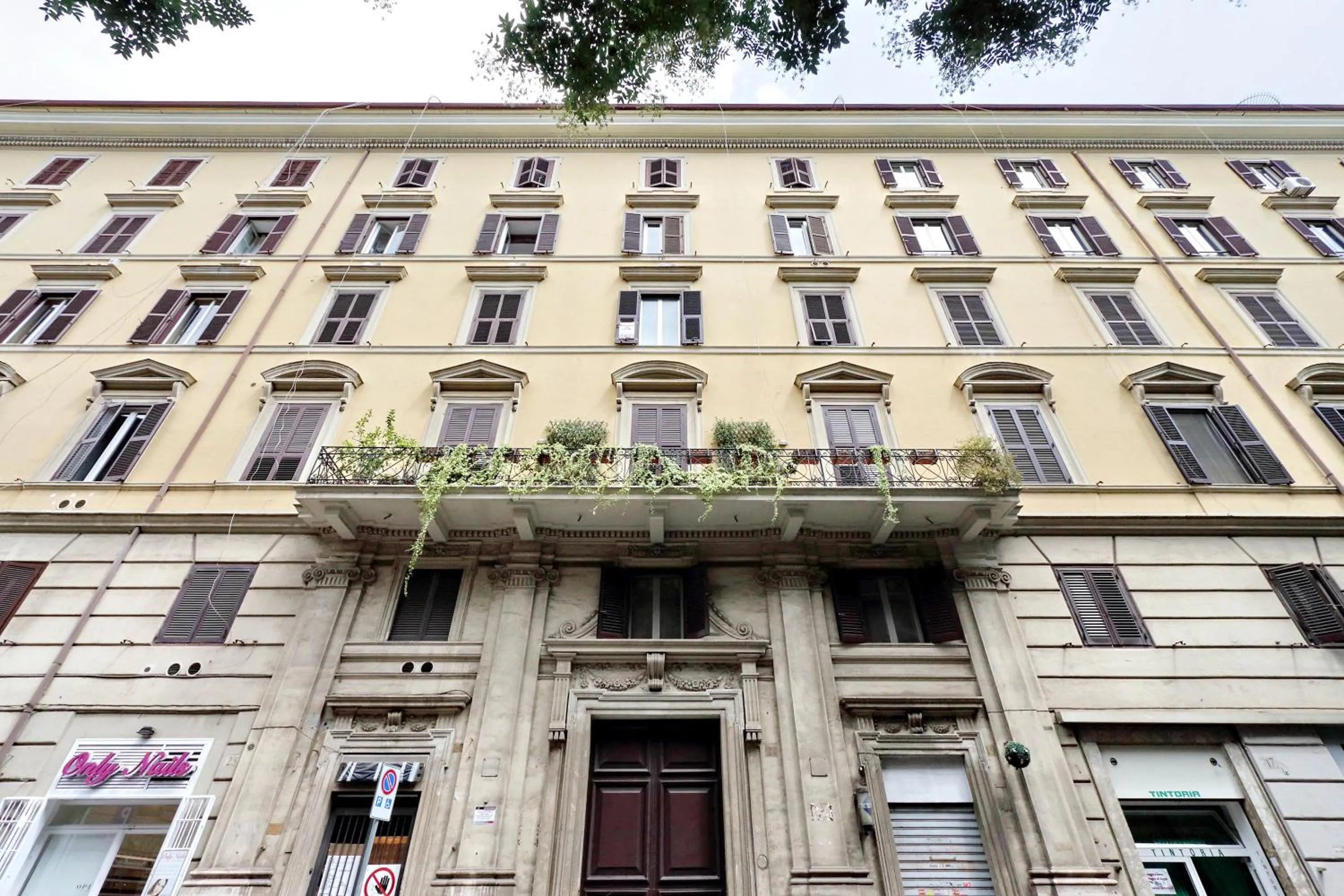 Facade/entrance in 4BNB - Cavour Square Apartment