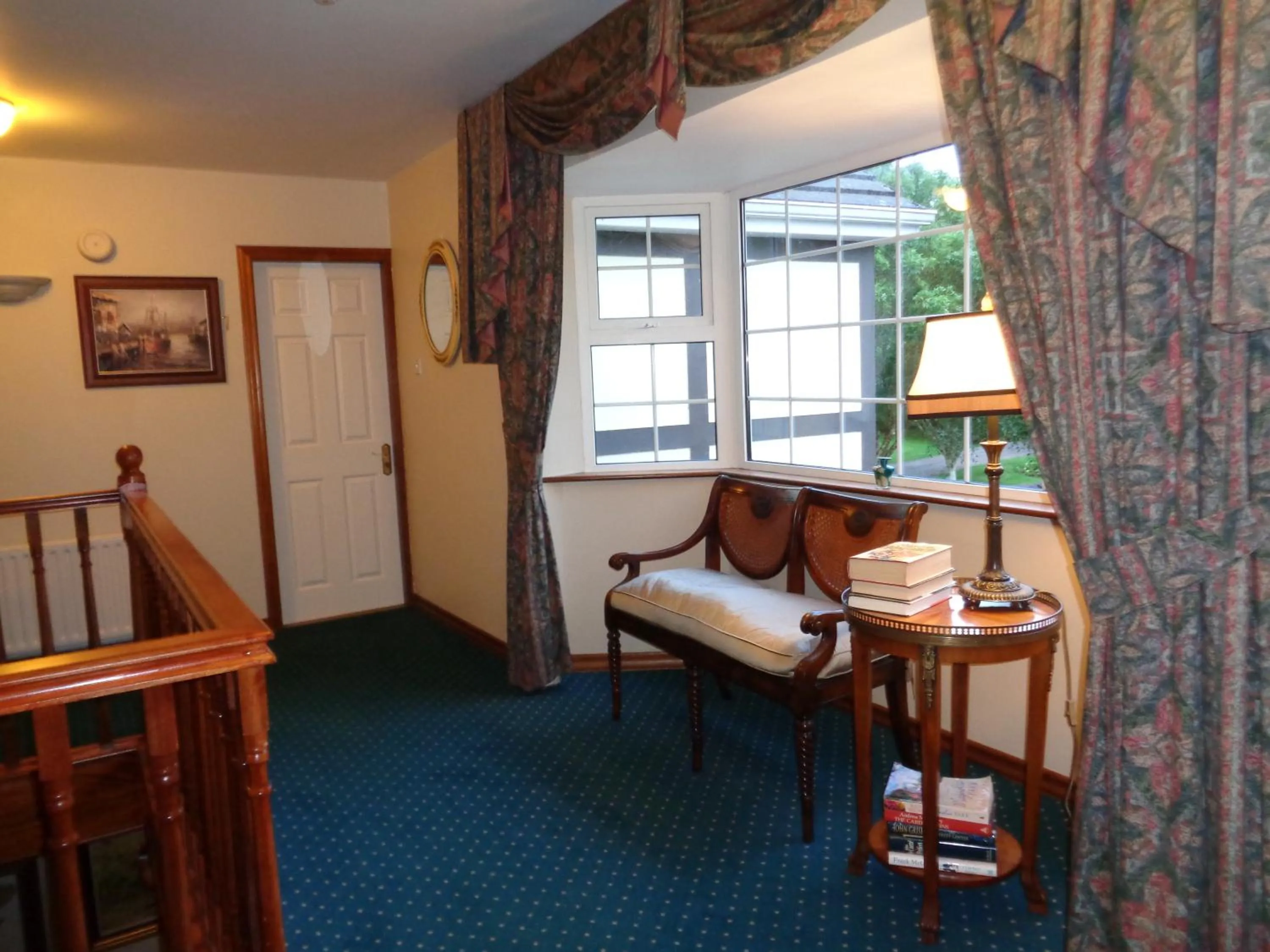 Seating area in Redwood