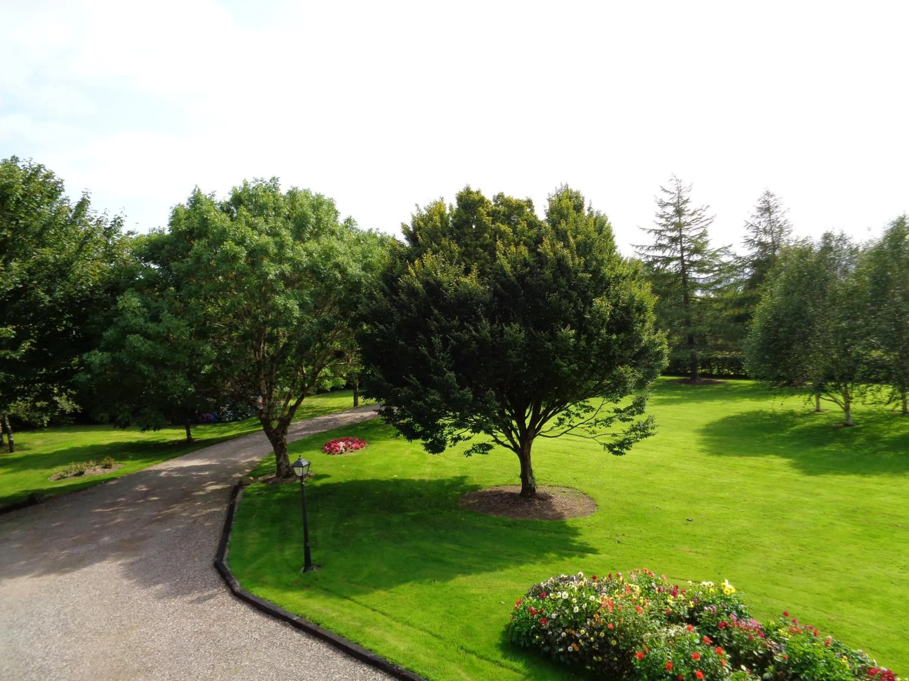 Facade/entrance in Redwood