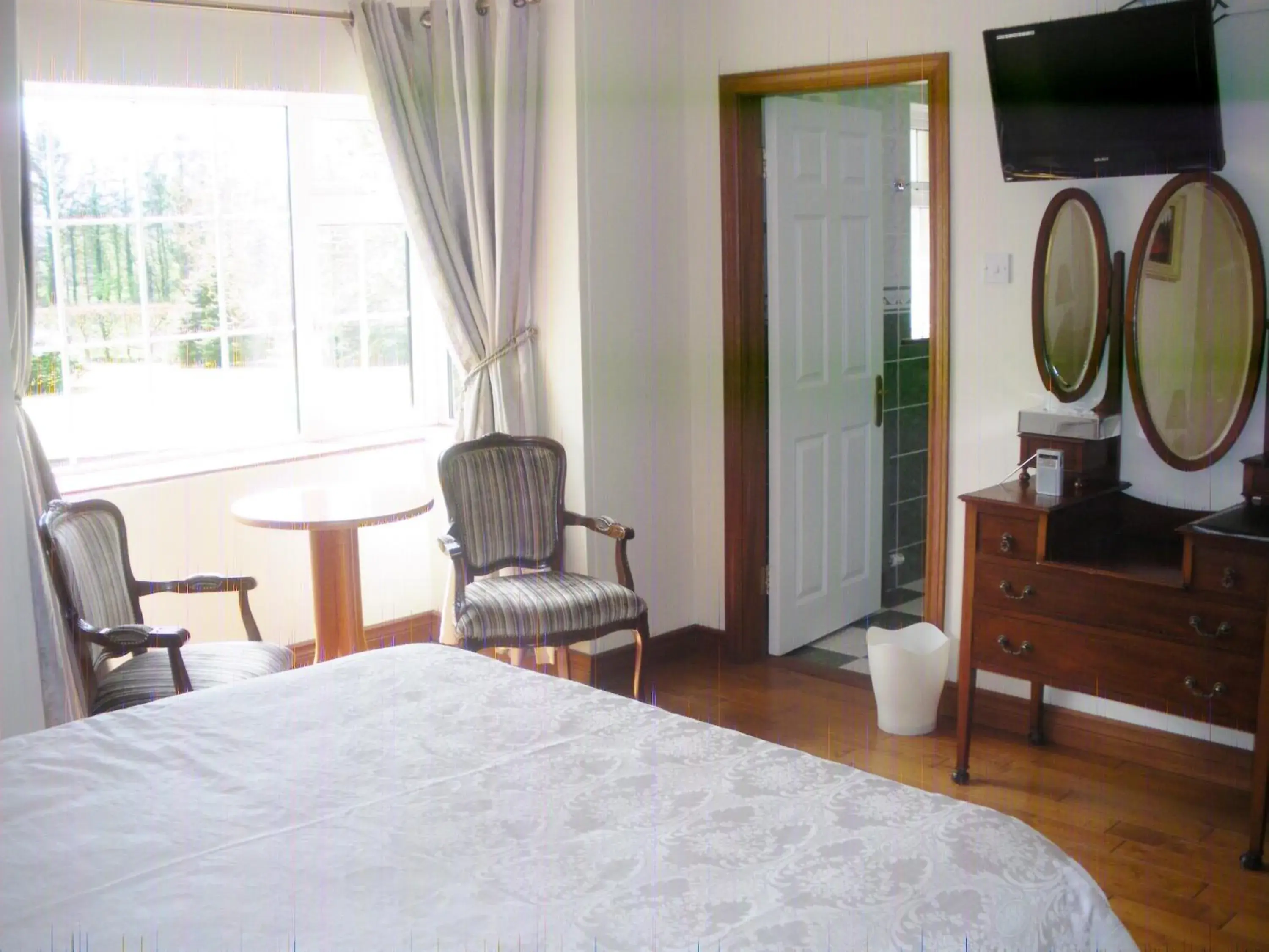 Double Room - single occupancy in Redwood Double Room - single occupancy in Redwood