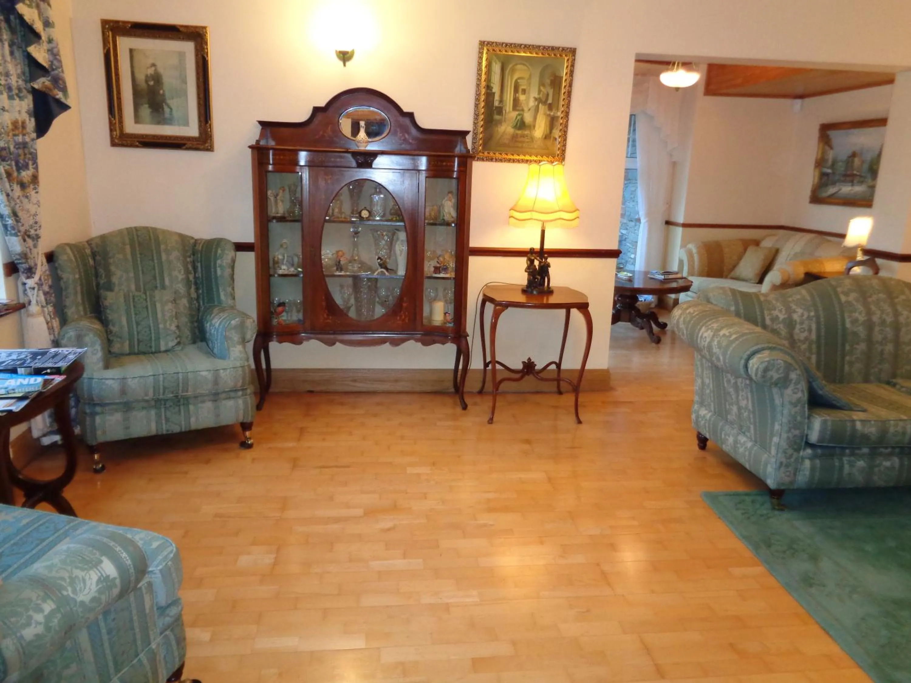 Living room in Redwood