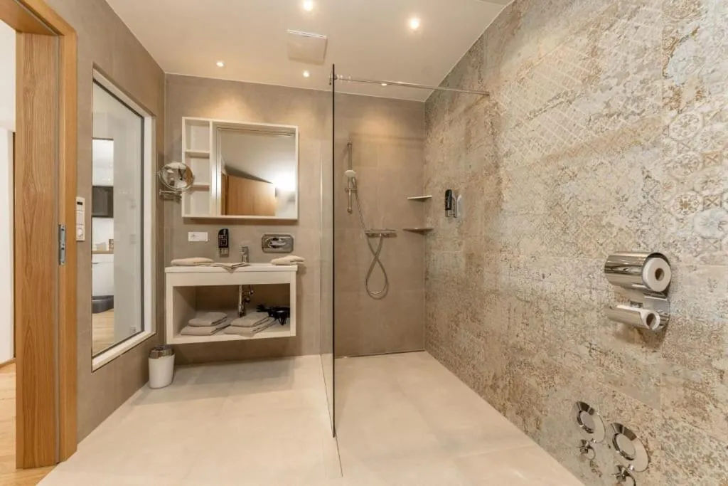 Bathroom in Almfrieden Hotel & Romantikchalet