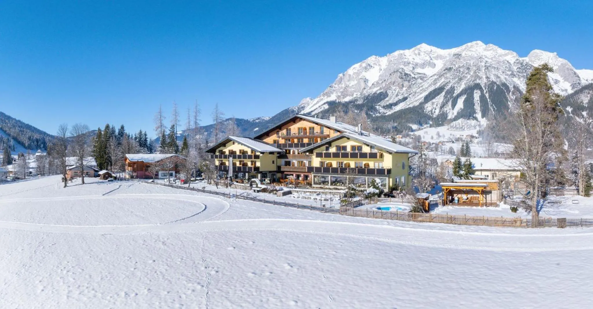 Property building in Almfrieden Hotel & Romantikchalet