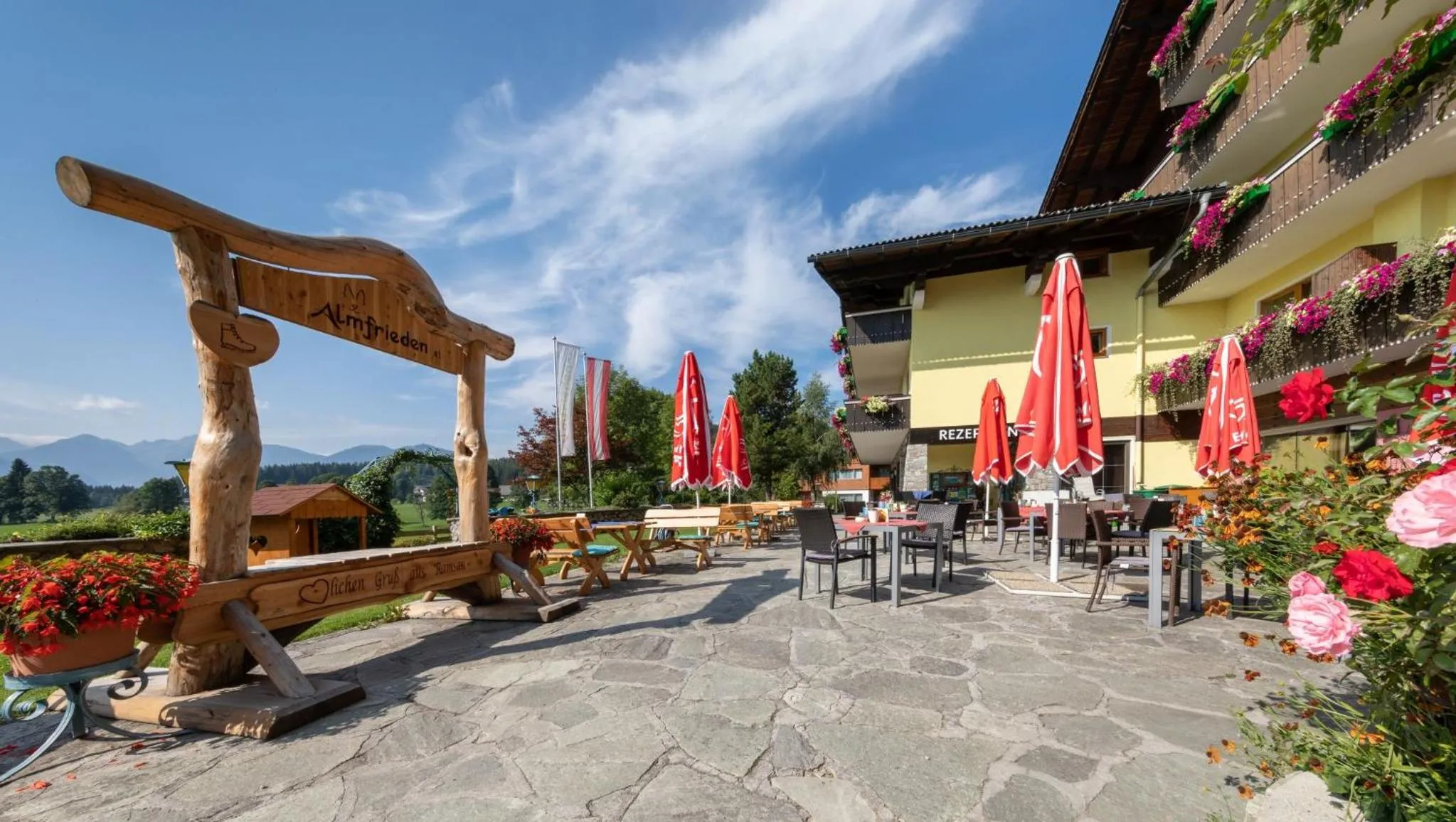 Patio in Almfrieden Hotel & Romantikchalet