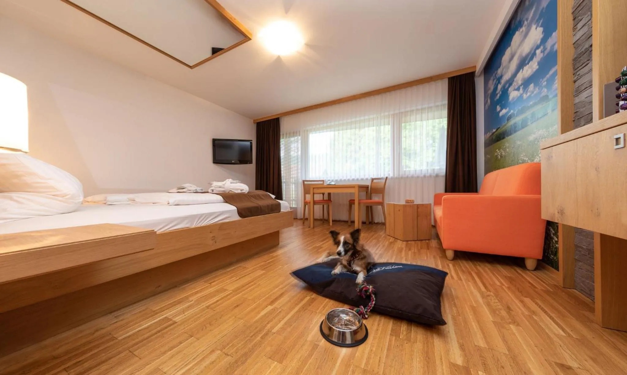 Photo of the whole room, Bed in Almfrieden Hotel & Romantikchalet