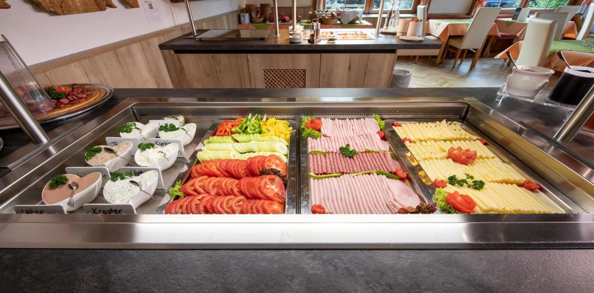 Buffet breakfast in Almfrieden Hotel & Romantikchalet