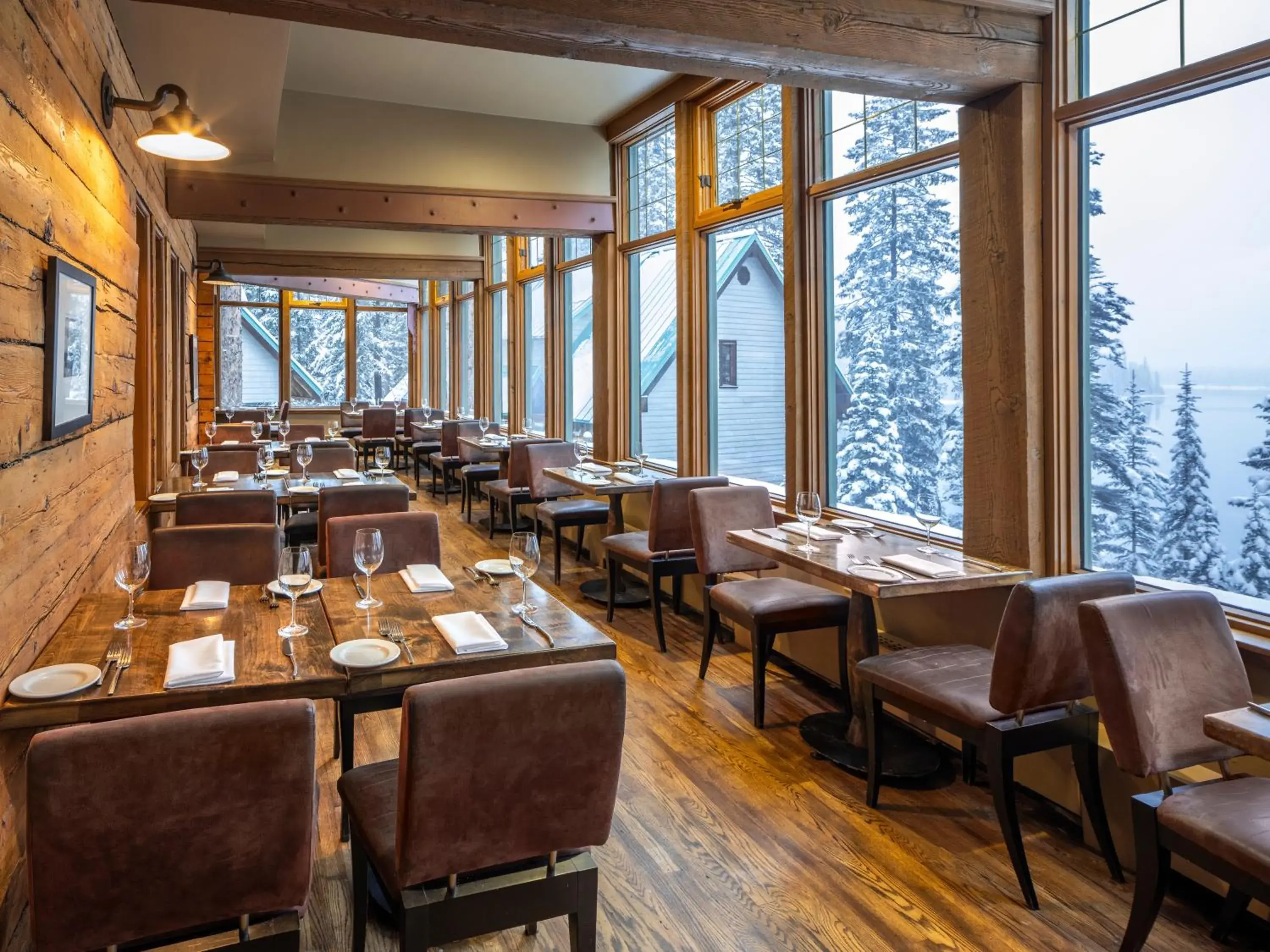Restaurant/places to eat in Emerald Lake Lodge Restaurant/places to eat in Emerald Lake Lodge