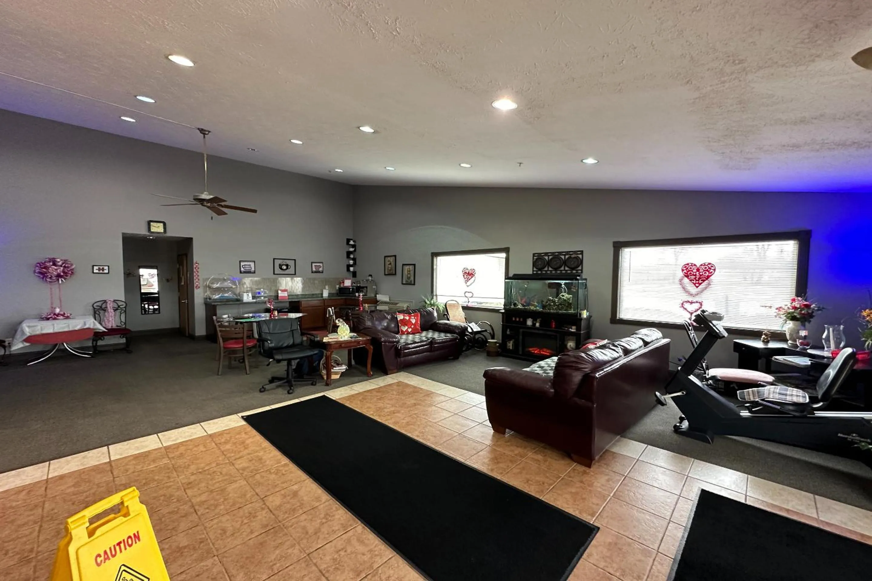 Breakfast in Fairway Inn Florence Indiana