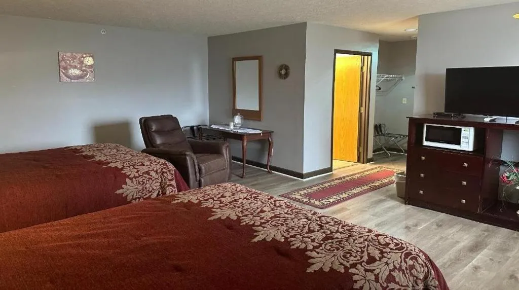 Bed in Fairway Inn Florence Indiana