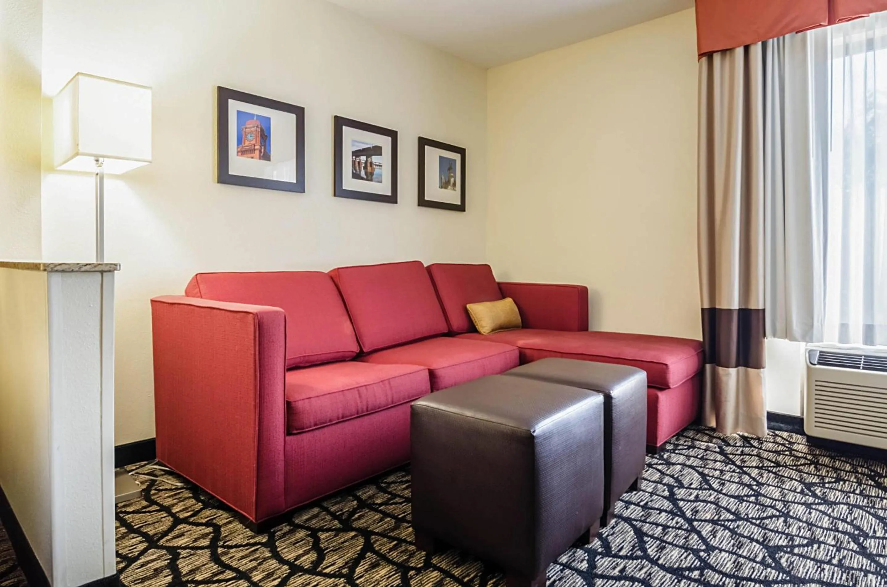 Bedroom in Comfort Suites Innsbrook - Short Pump