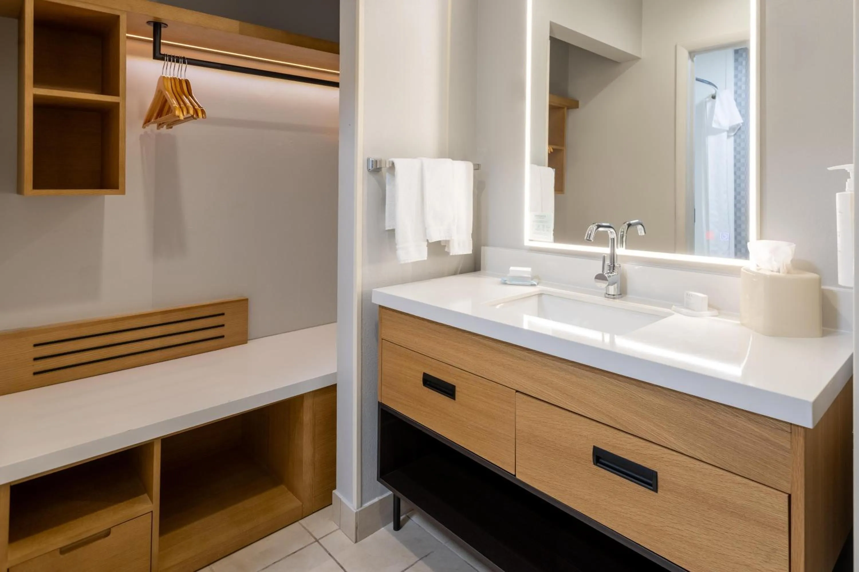 Bathroom in Homewood Suites by Hilton Rochester/Greece, NY