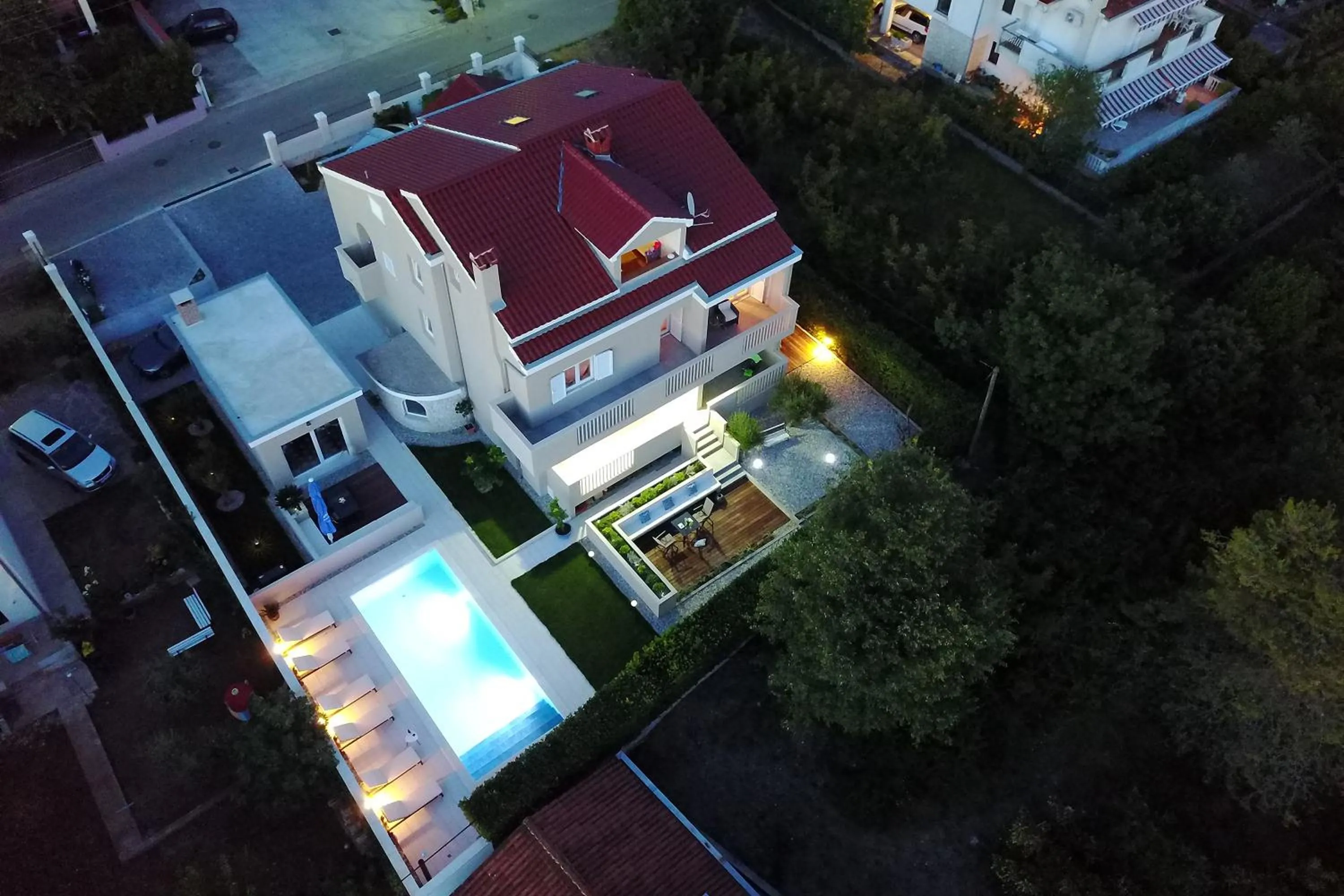 Property building in Lotos