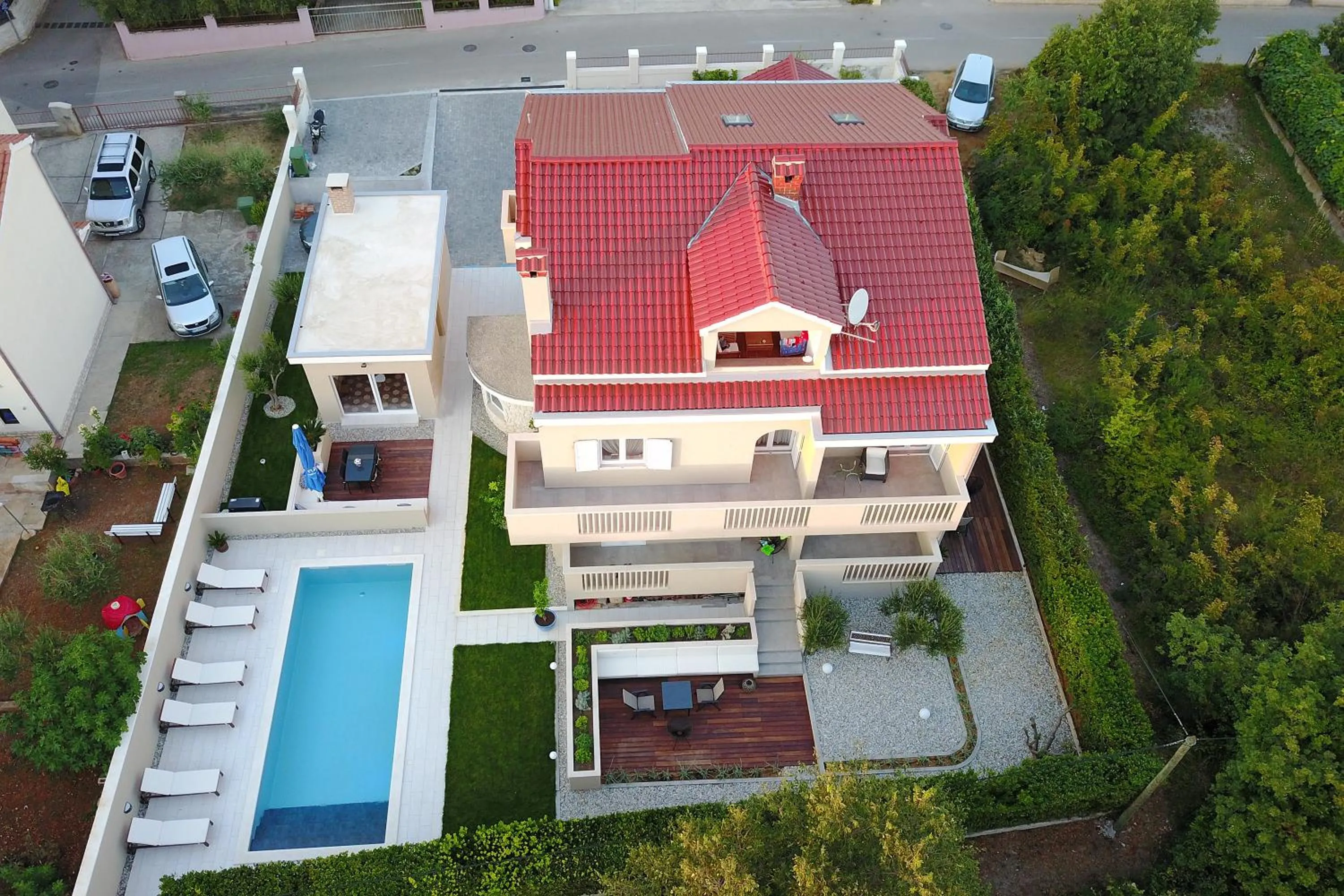 Property building in Lotos