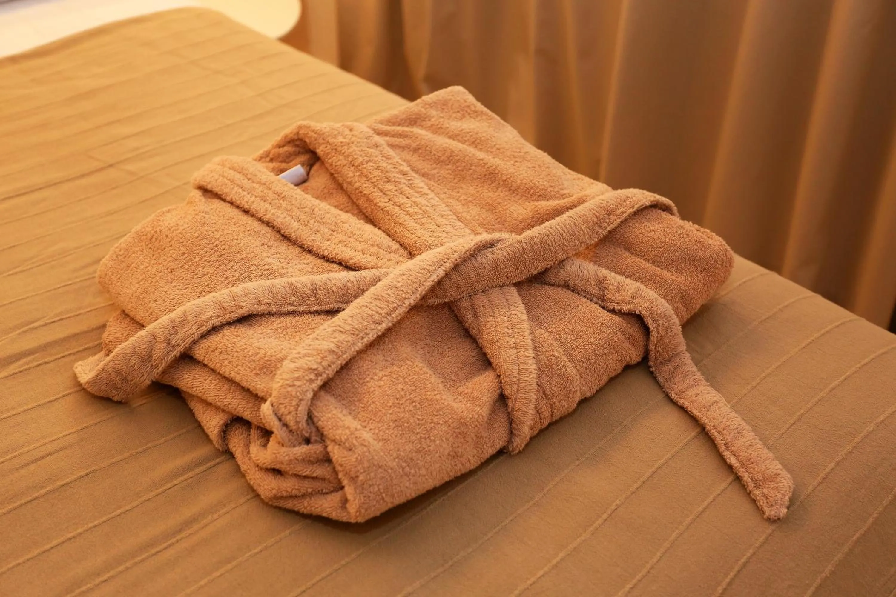 Bed in Lotos