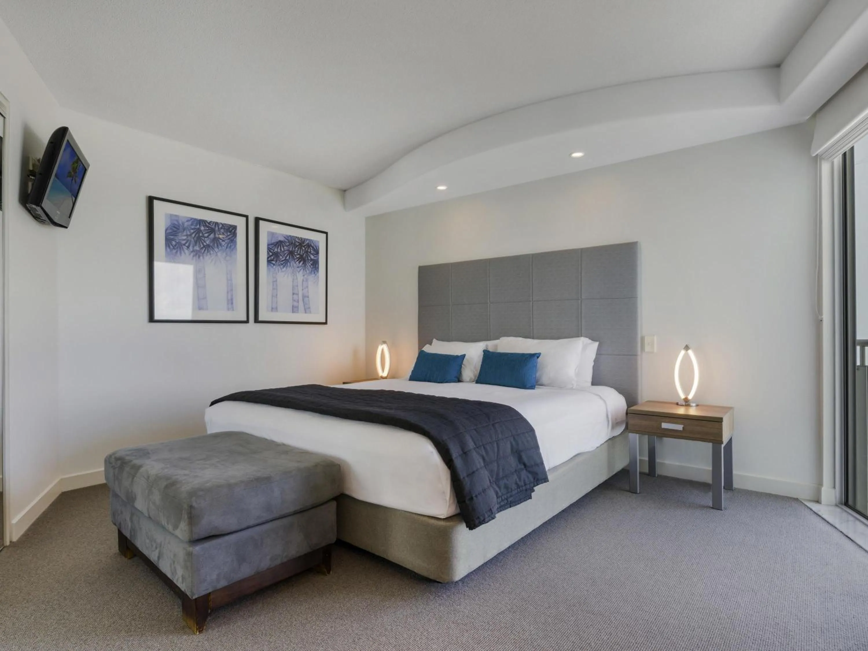 Bedroom, Bed in Mantra Sirocco