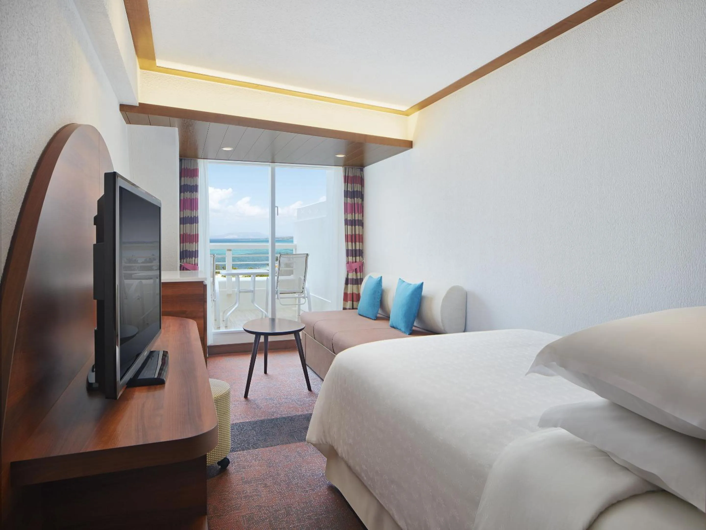 Photo of the whole room in Sheraton Okinawa Sunmarina Resort