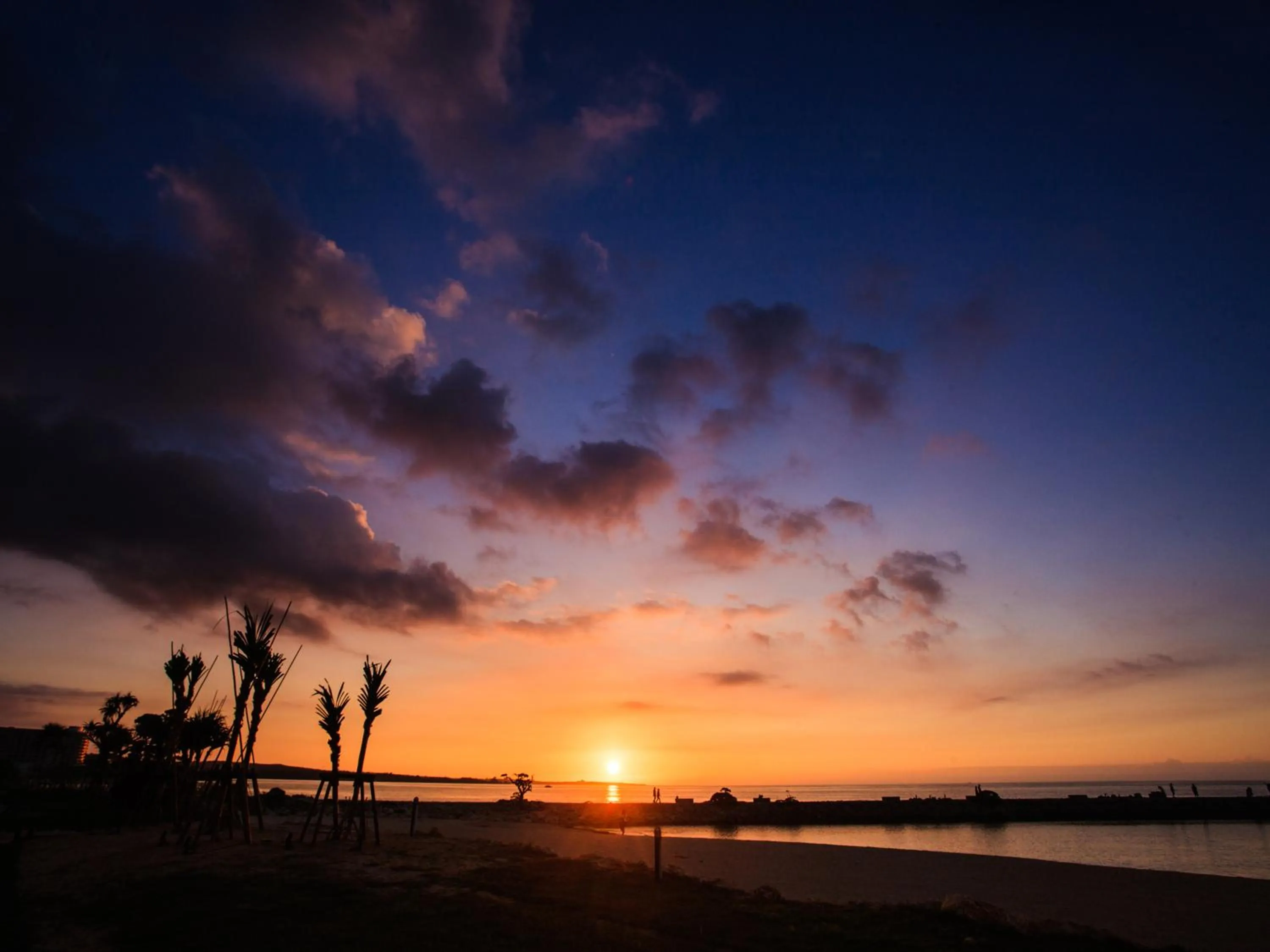 Beach in Sheraton Okinawa Sunmarina Resort