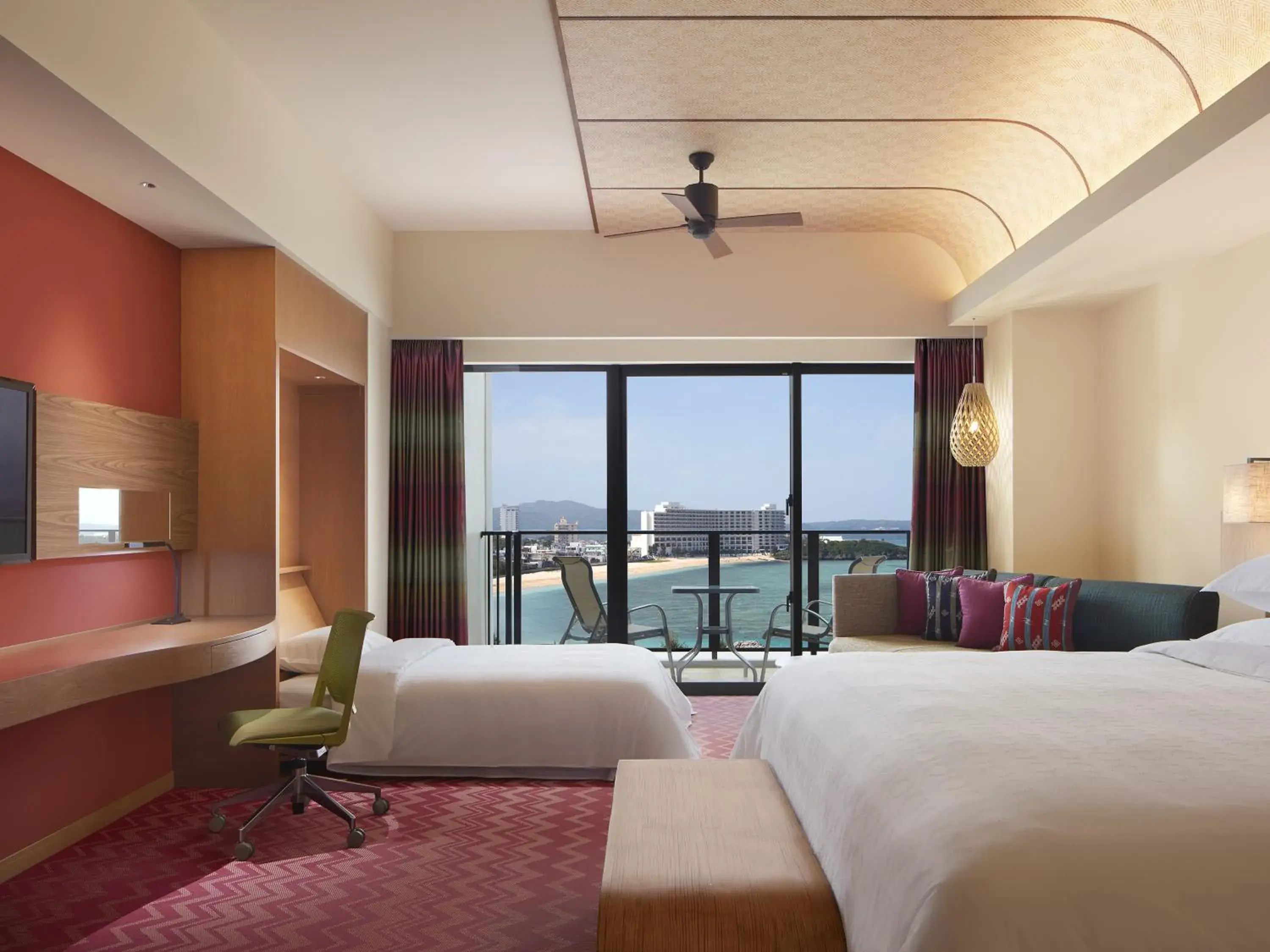 Premium Ocean King with Extra Beds Ocean View - South Tower Non-Smoking in Sheraton Okinawa Sunmarina Resort Premium Ocean King with Extra Beds Ocean View - South Tower Non-Smoking in Sheraton Okinawa Sunmarina Resort