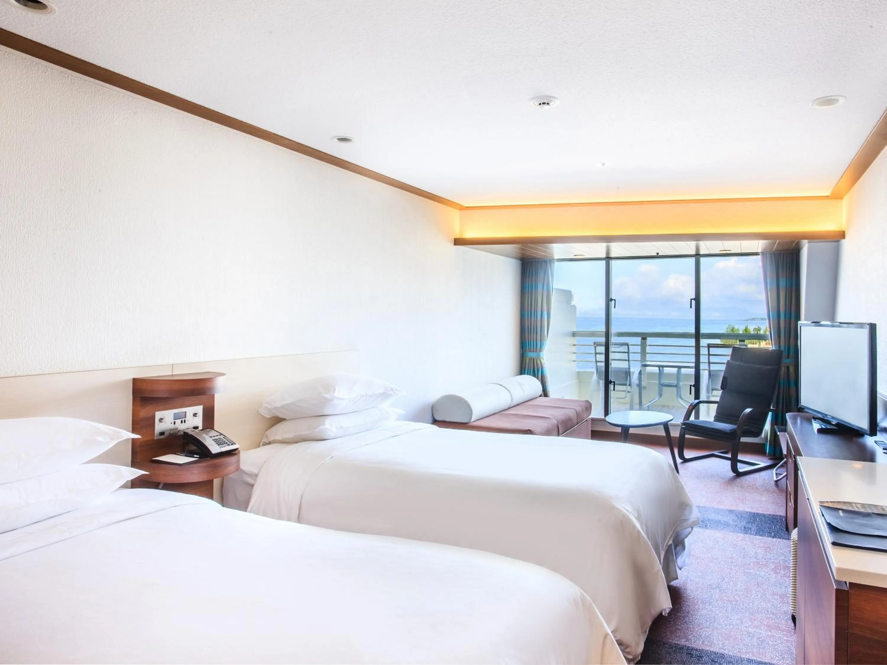 Photo of the whole room in Sheraton Okinawa Sunmarina Resort