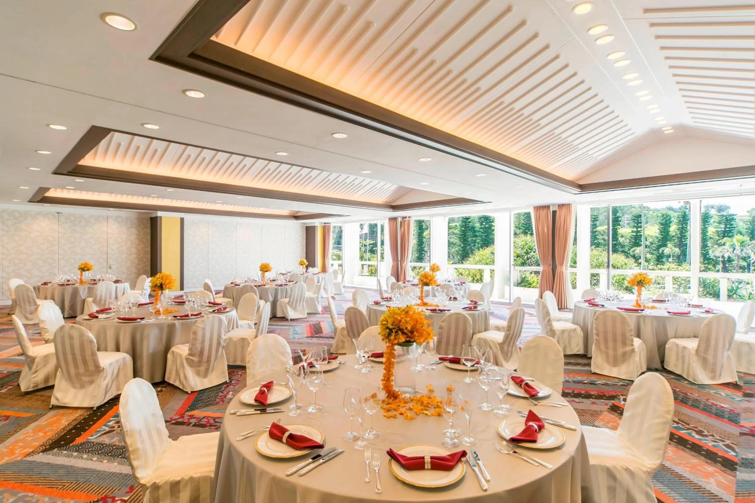 Meeting/conference room in Sheraton Okinawa Sunmarina Resort