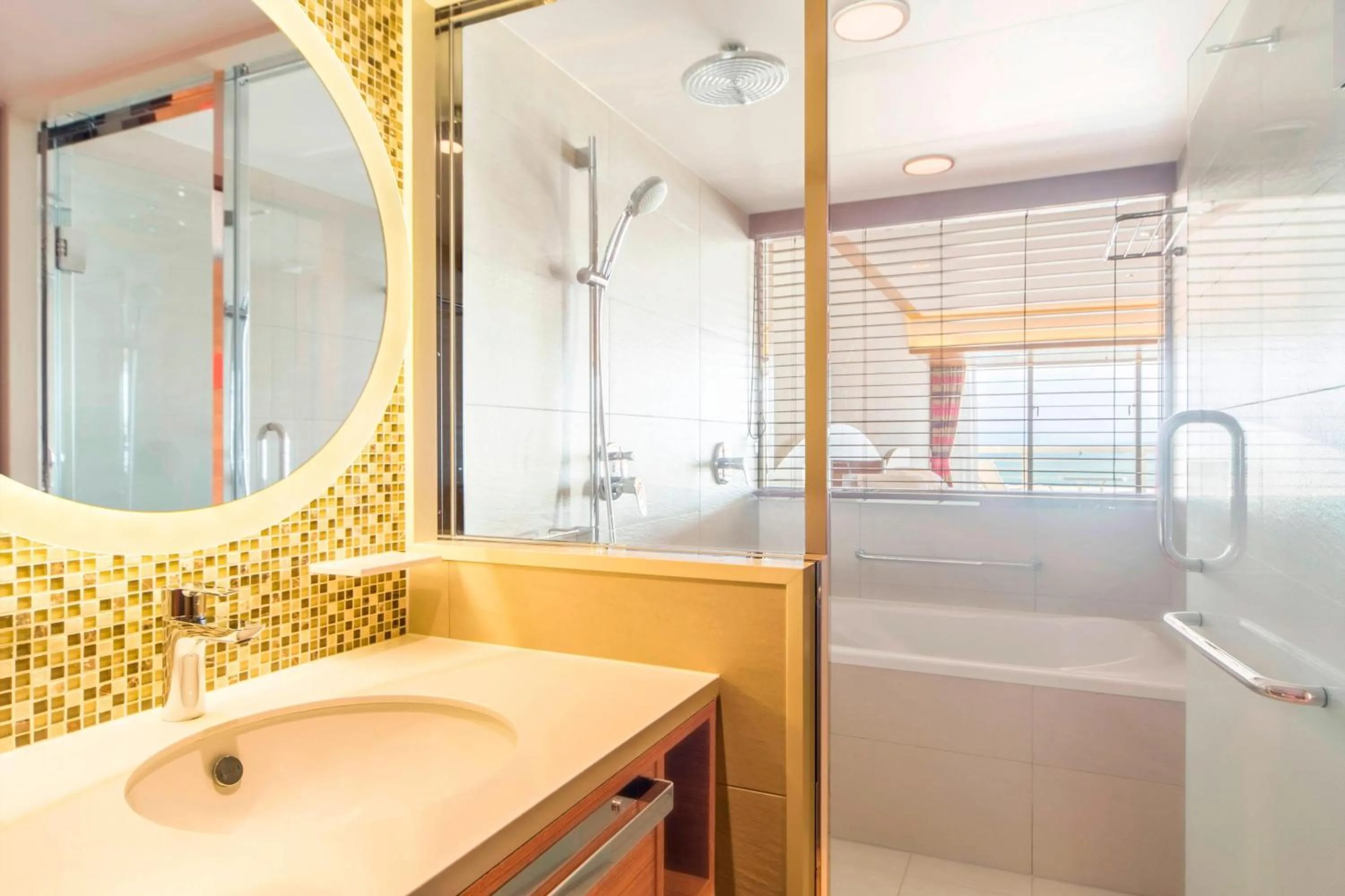 Bathroom in Sheraton Okinawa Sunmarina Resort